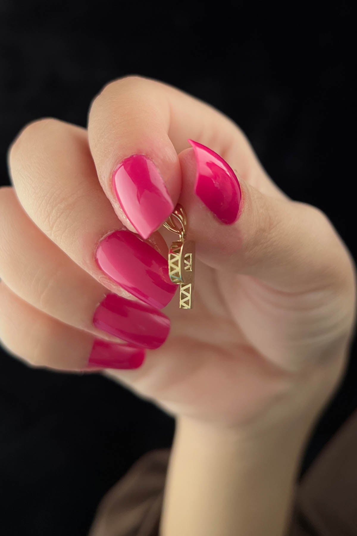 14K Gold P Letter Mini Shine Pendant