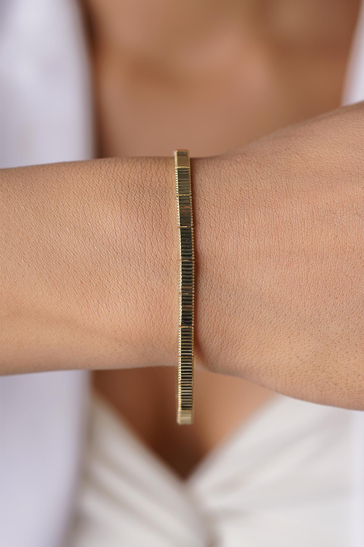 14K Solid Gold Patterned Ajda Bracelet