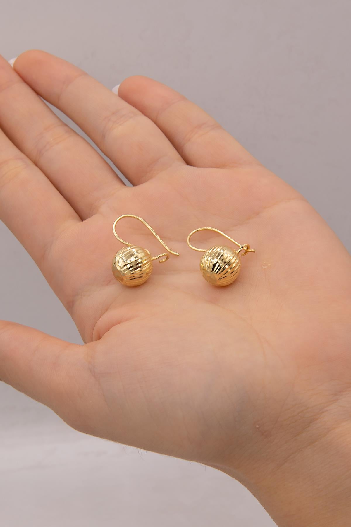 14K Gold Patterned Euro Ball Earrings 2