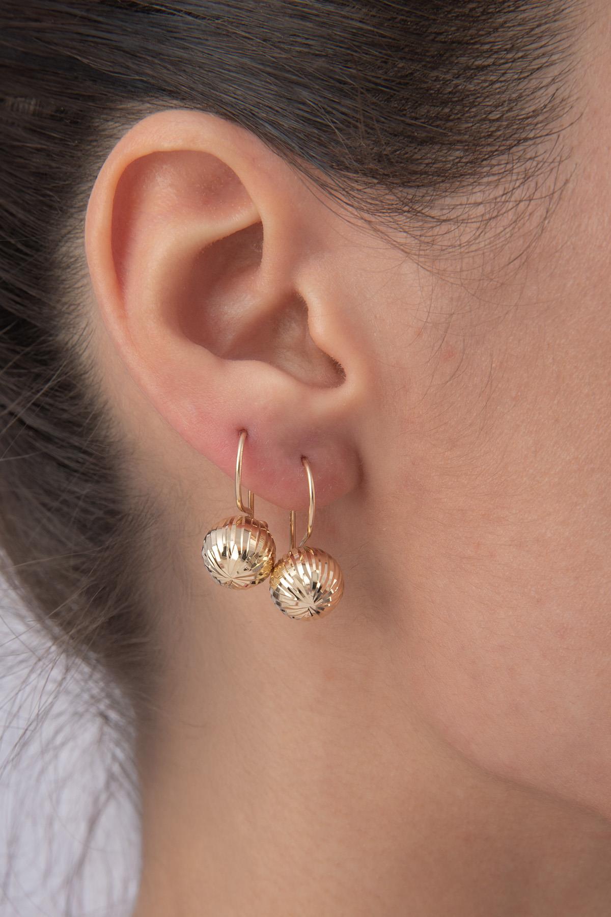 14K Gold Patterned Euroball Earrings ( Medium )