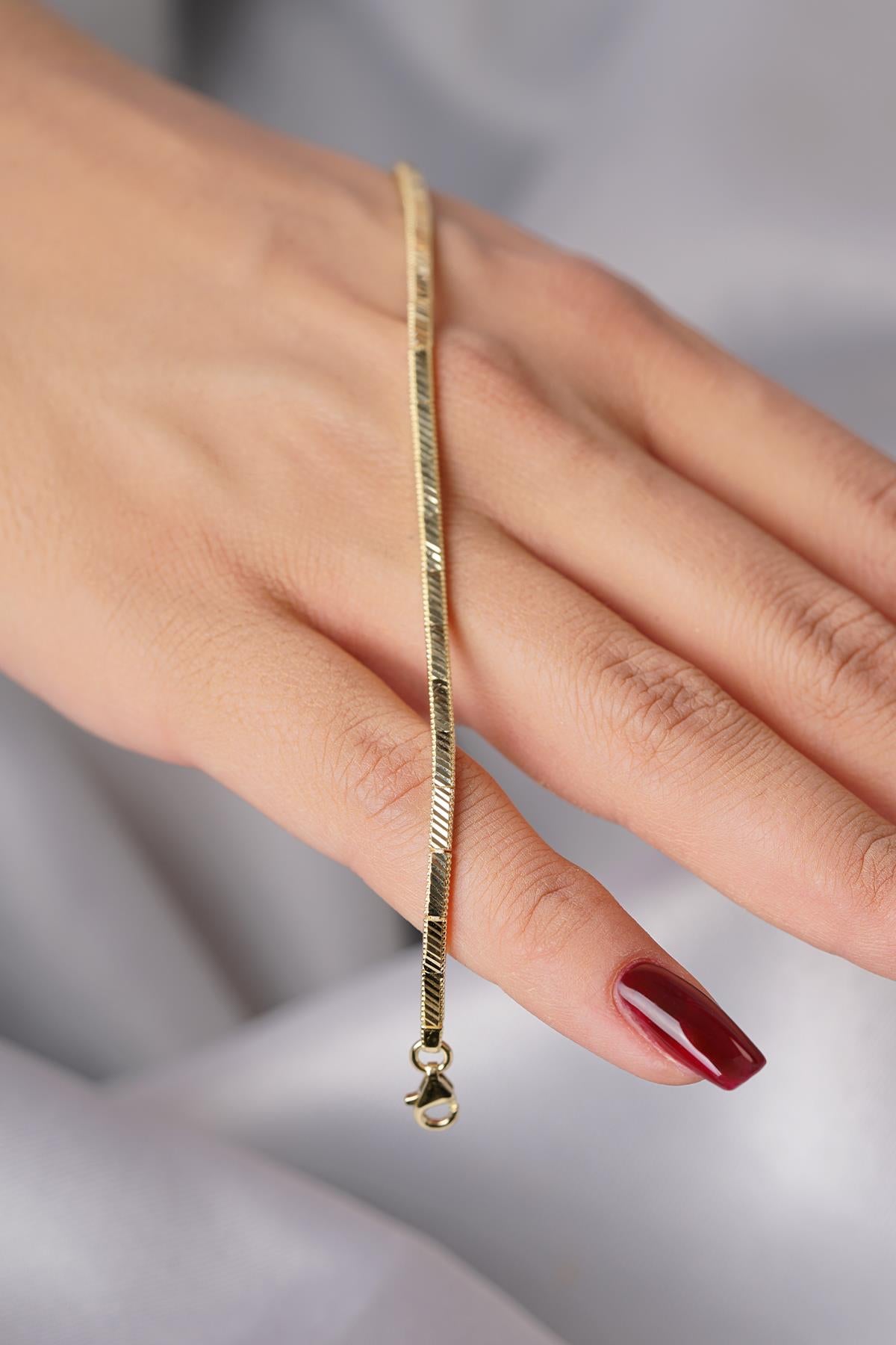 14K Gold Pen-Carved Ajda Bracelet