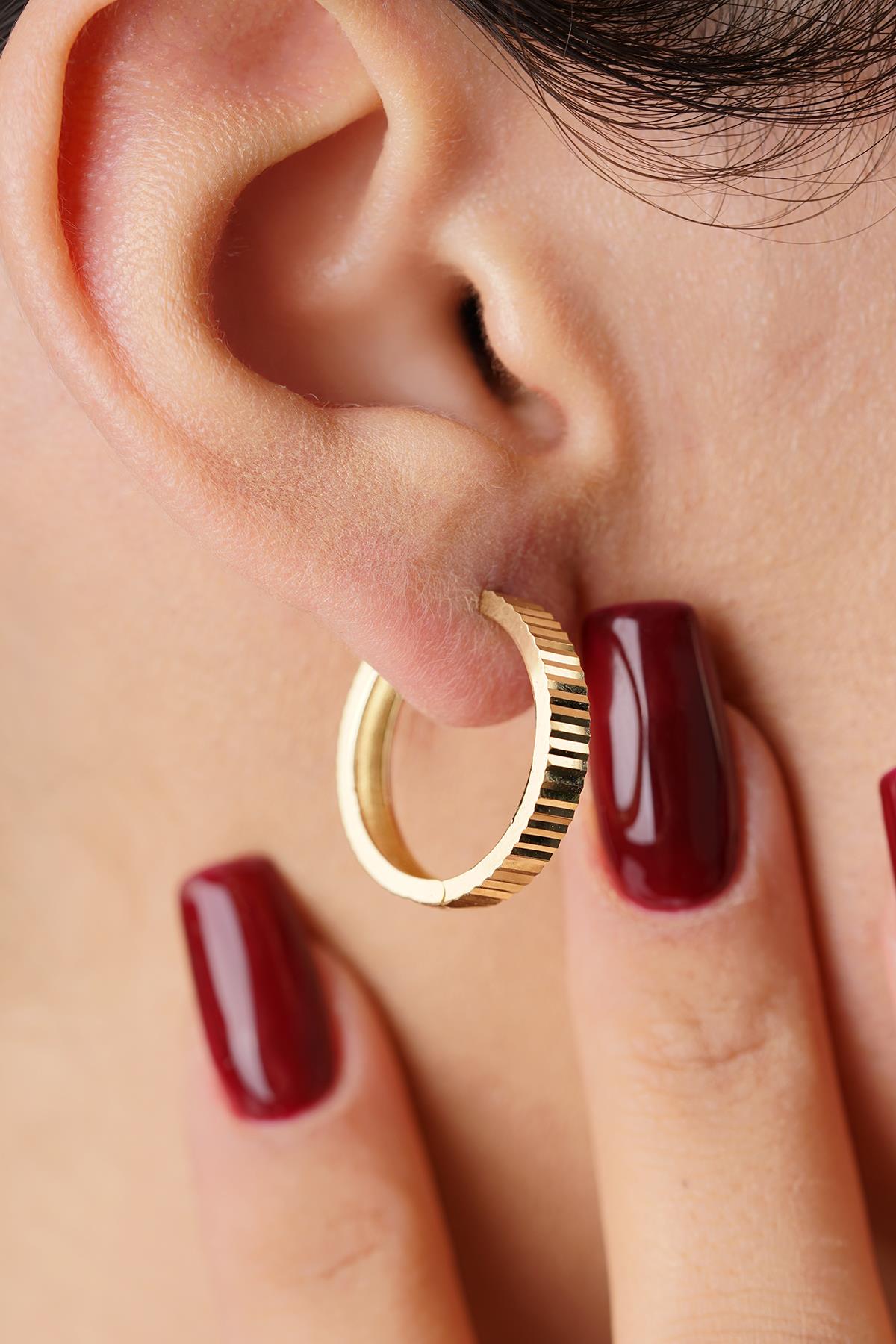 14K Gold Polished Large Hoop Earrings