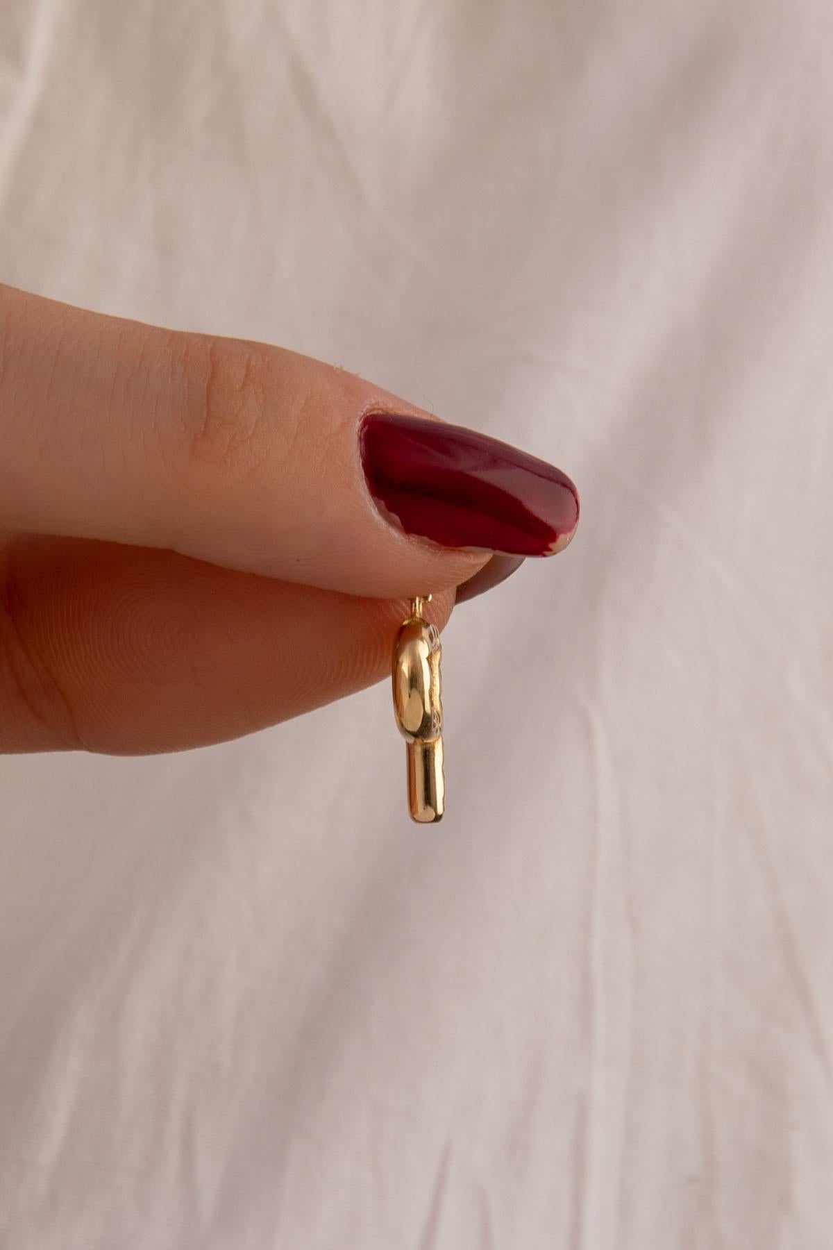 14K Gold Puff P Letter  Charm