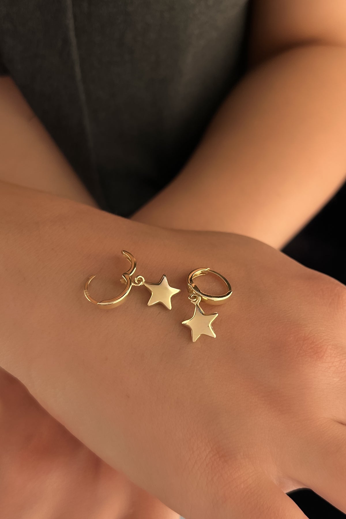 14K Gold Puffy Star Dangle Huggie Earrings