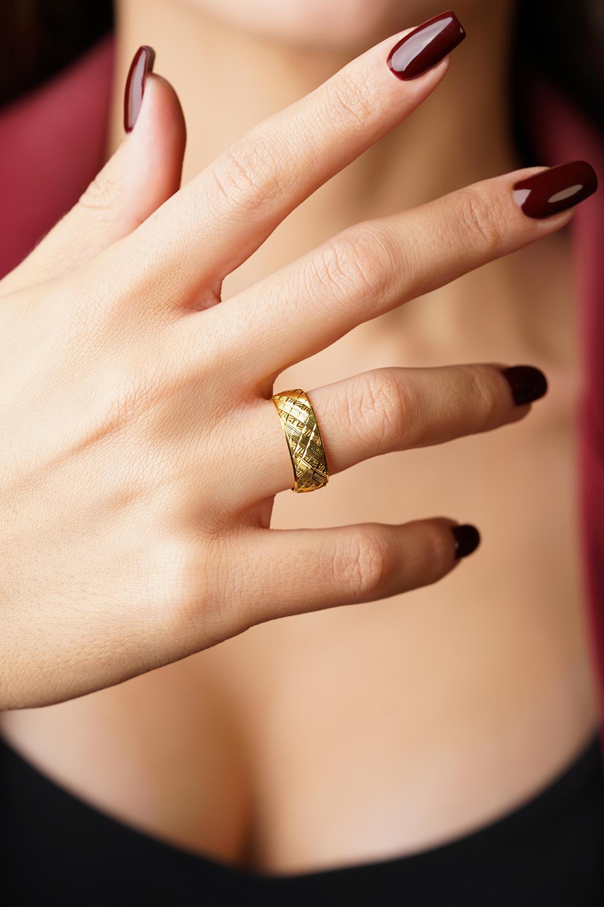 14K Gold Pura Wedding Band