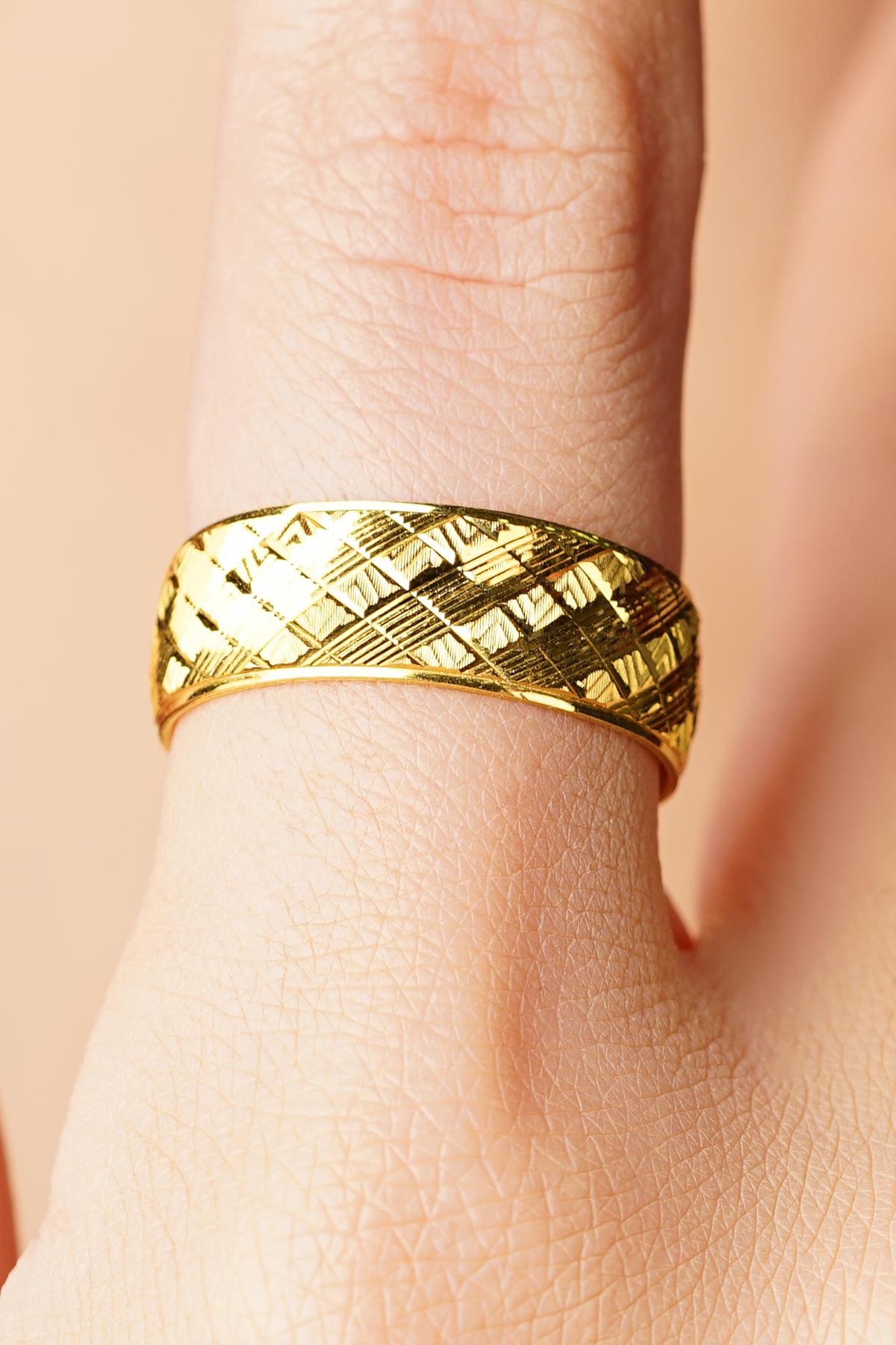 14K Gold Pura Wedding Band