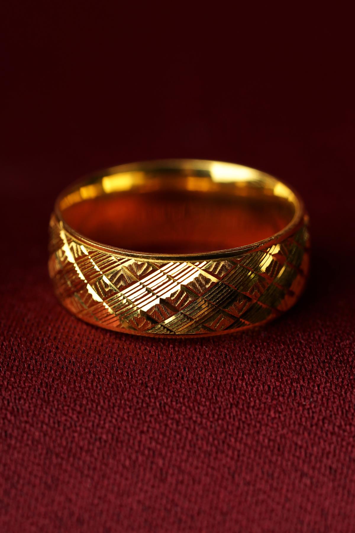 14K Gold Pura Wedding Band