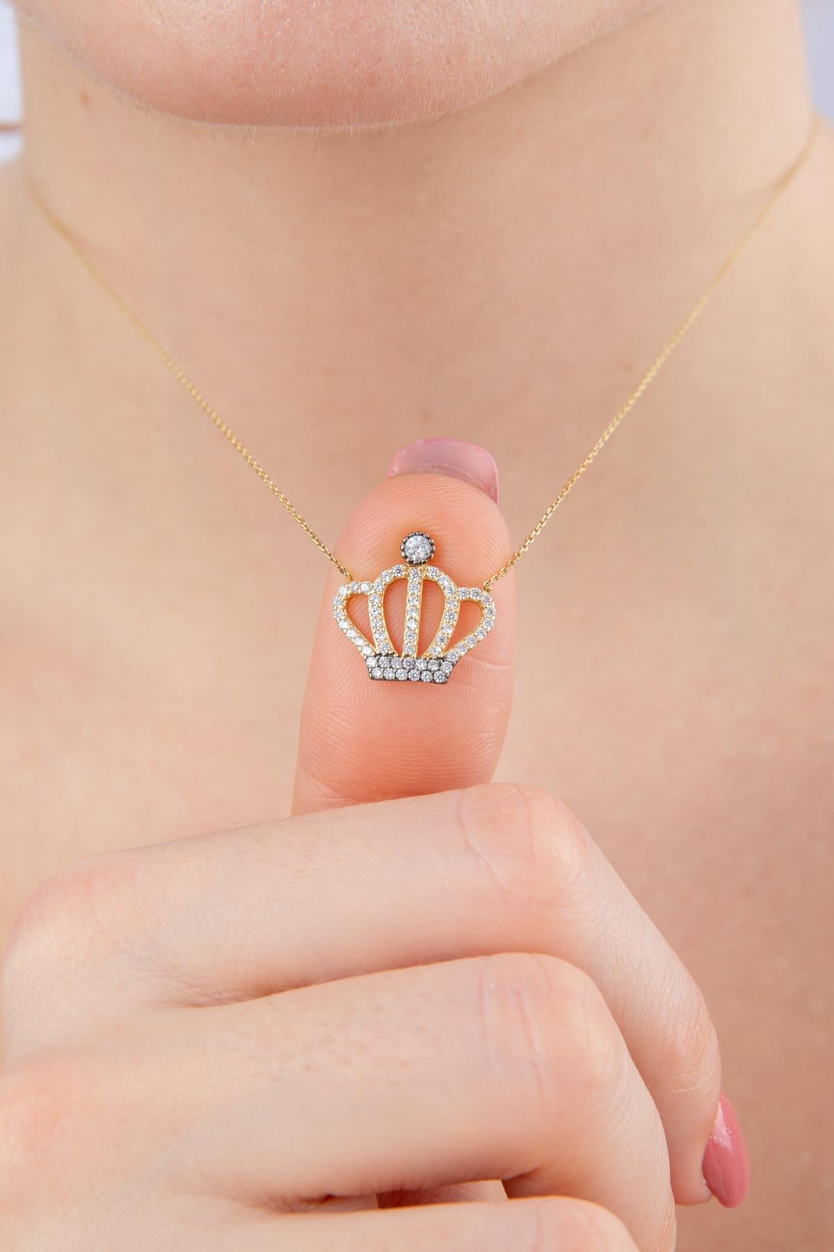 14K Gold Queen Crown Necklace