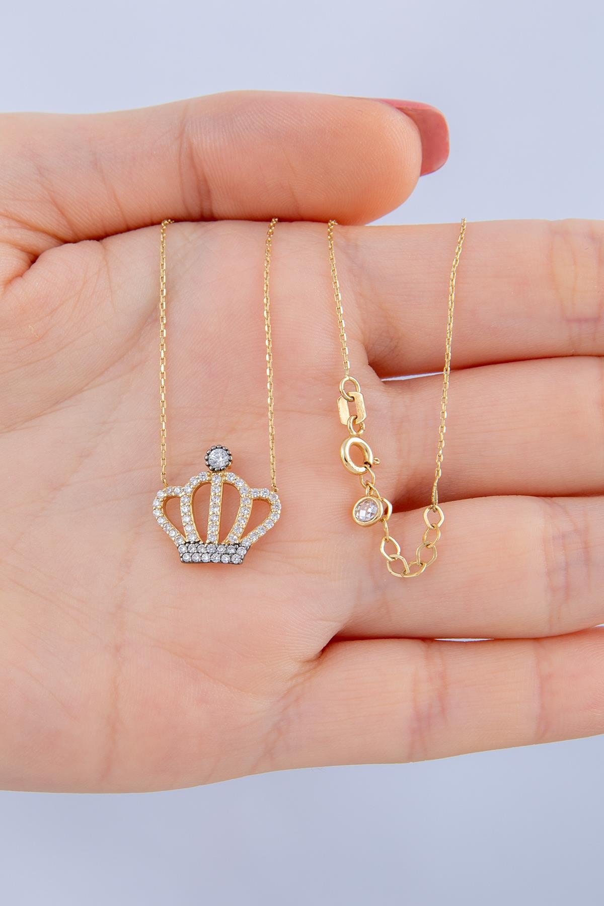 14K Gold Queen Crown Necklace