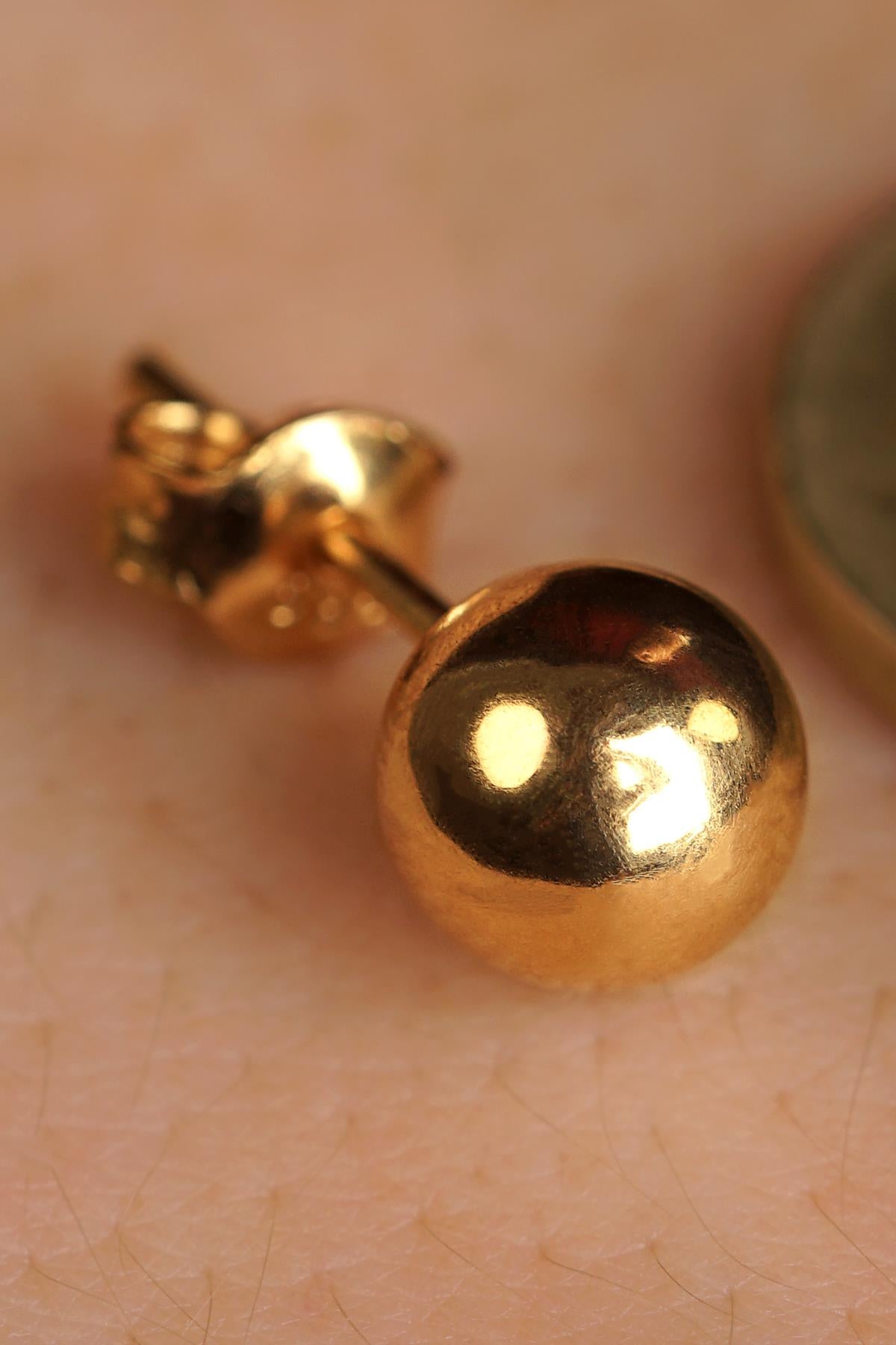 14K Gold Round Ball Men’s Earring
