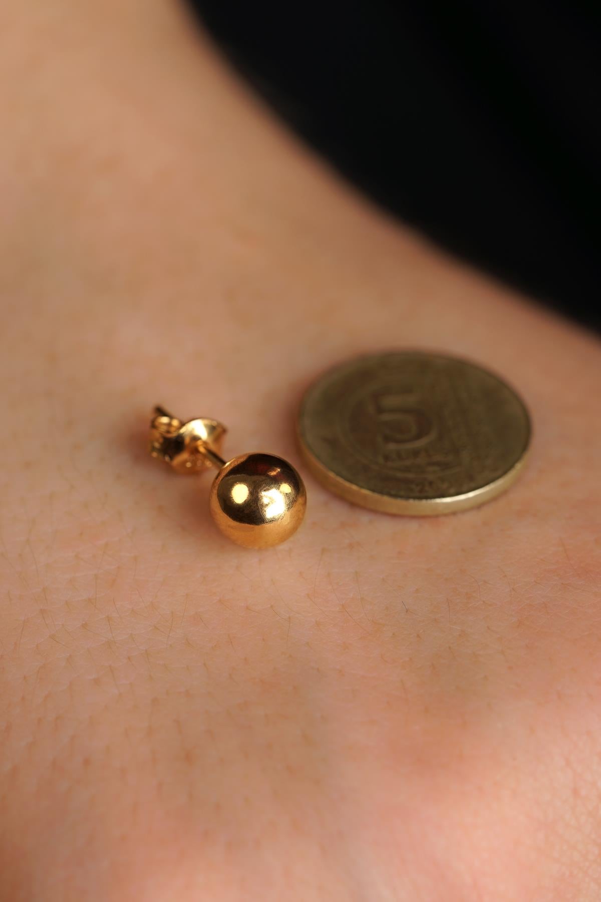 14K Gold Round Ball Men’s Earring