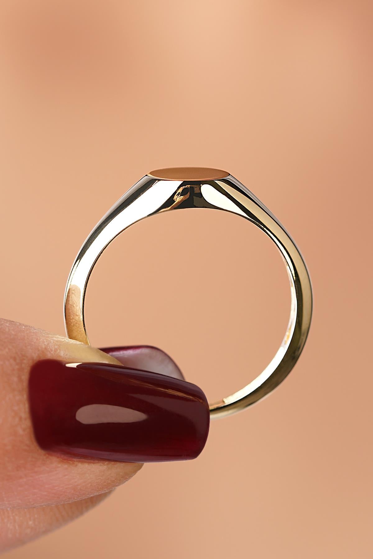 14K Gold Round Disc Signet Ring