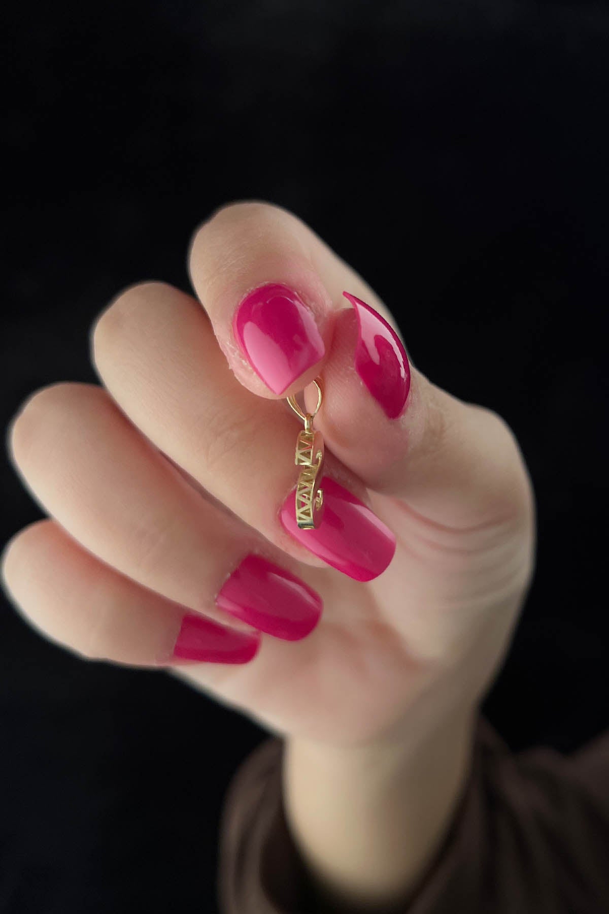 14K Gold S Letter Mini Shine Pendant