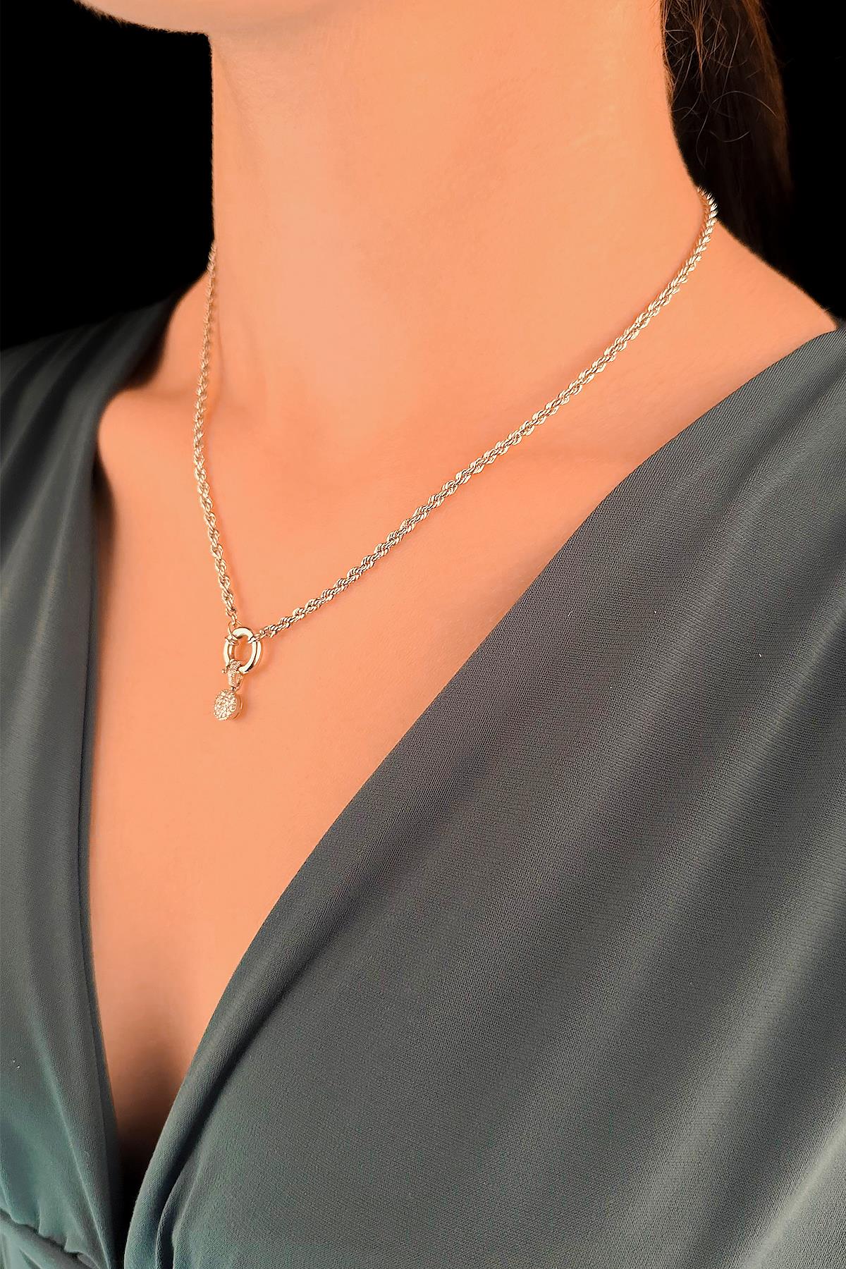 14K Gold Sailor Clasp Rope Chain Round Baguette Stone Necklace