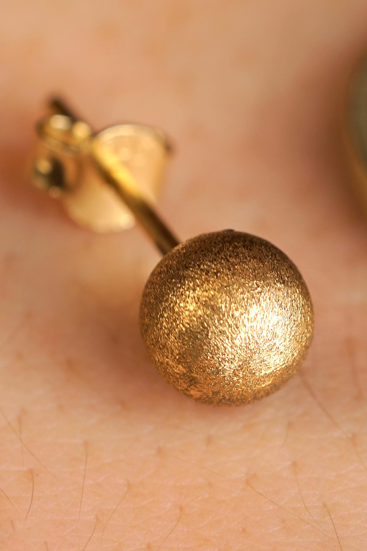 14K Gold Sandblasted Ball Men’s Earring
