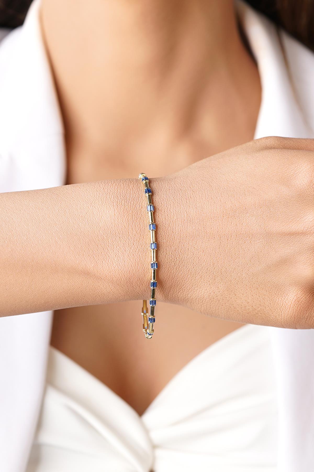 14K Gold Sapphire Gemstone Modern Bracelet