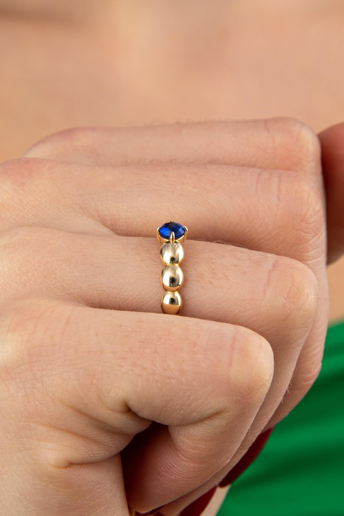 14K Gold Sapphire Stone Domed Ring