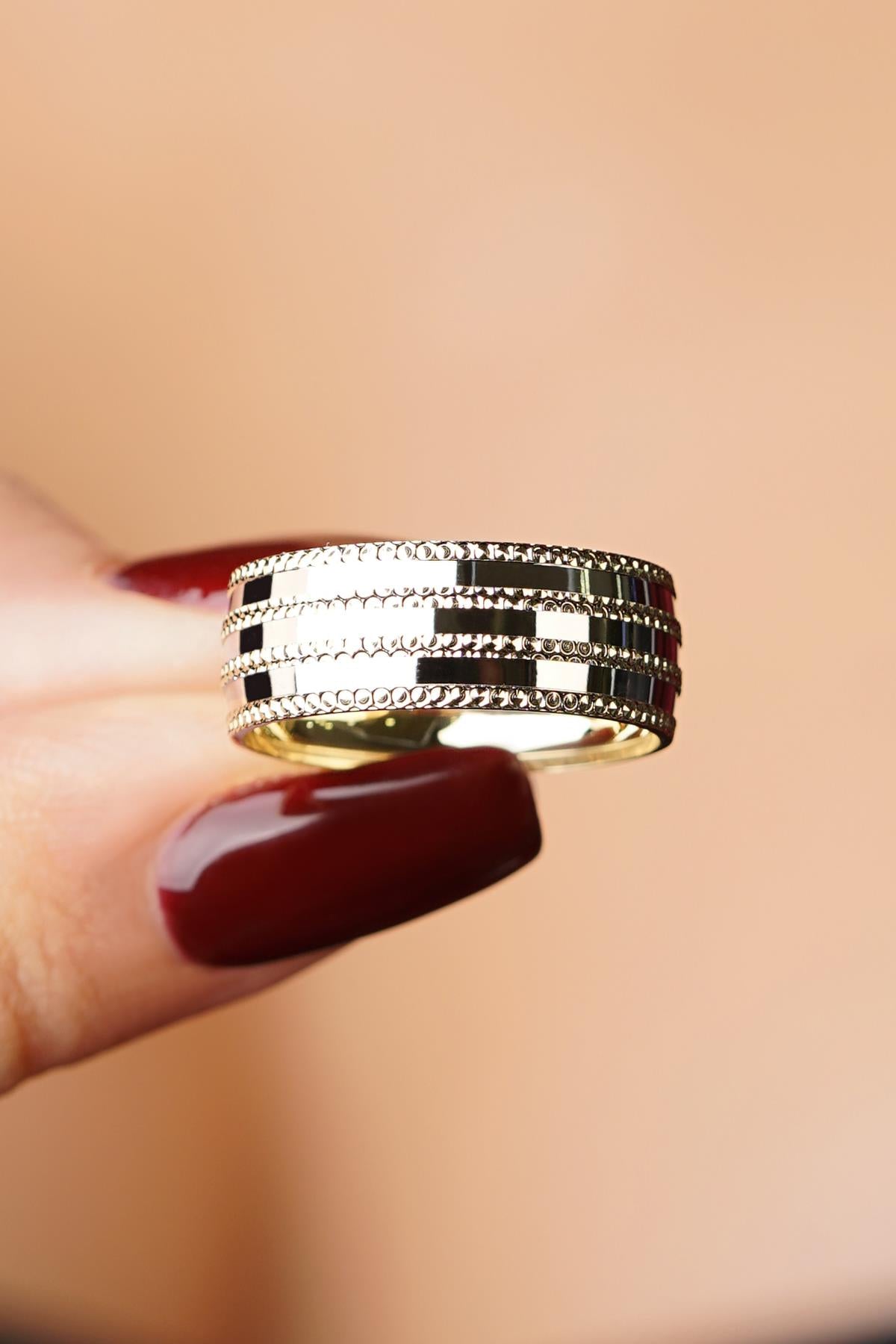 14K Gold Sincero Wedding Band