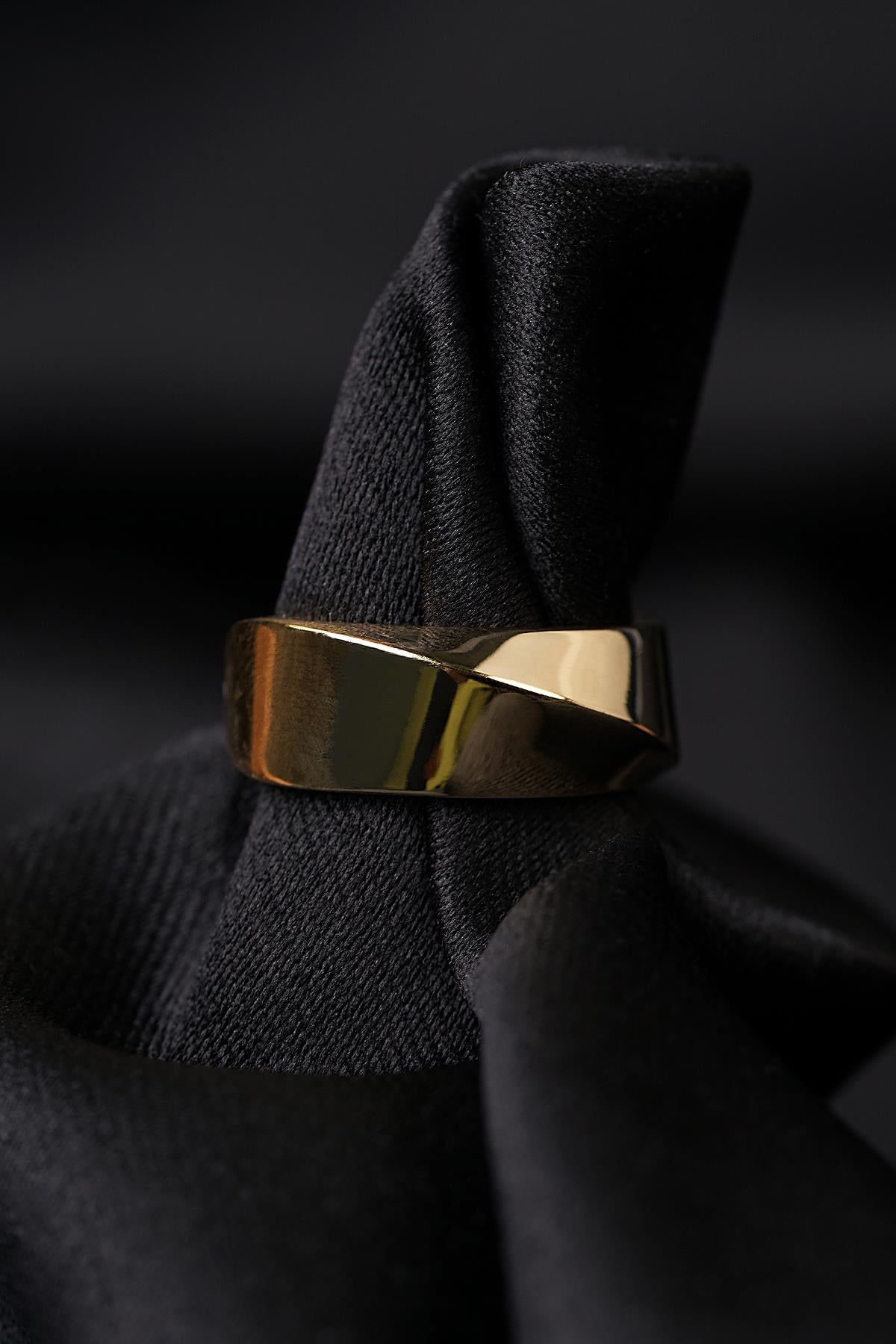 14K Solid Gold Sirus Ring