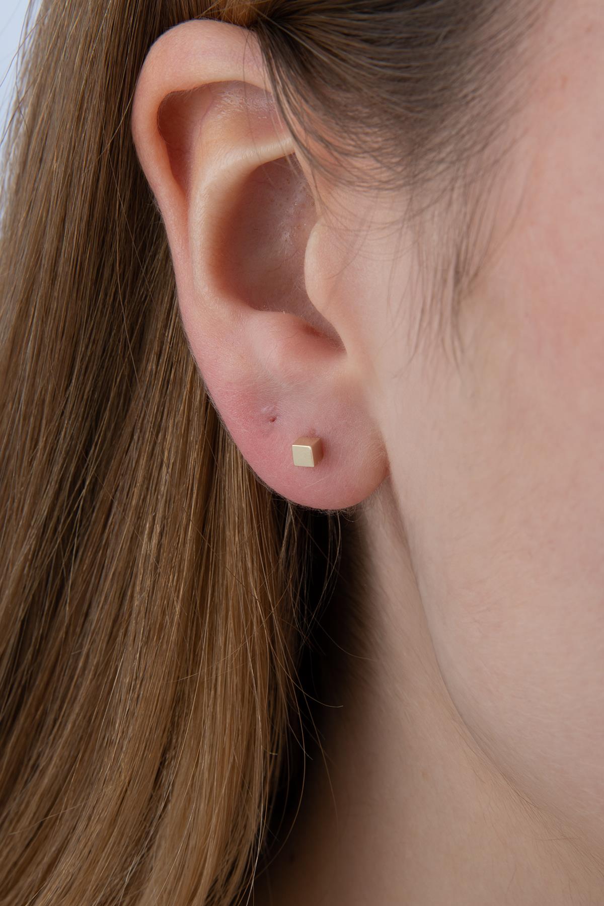 14K Gold Small Cube Stud Earrings