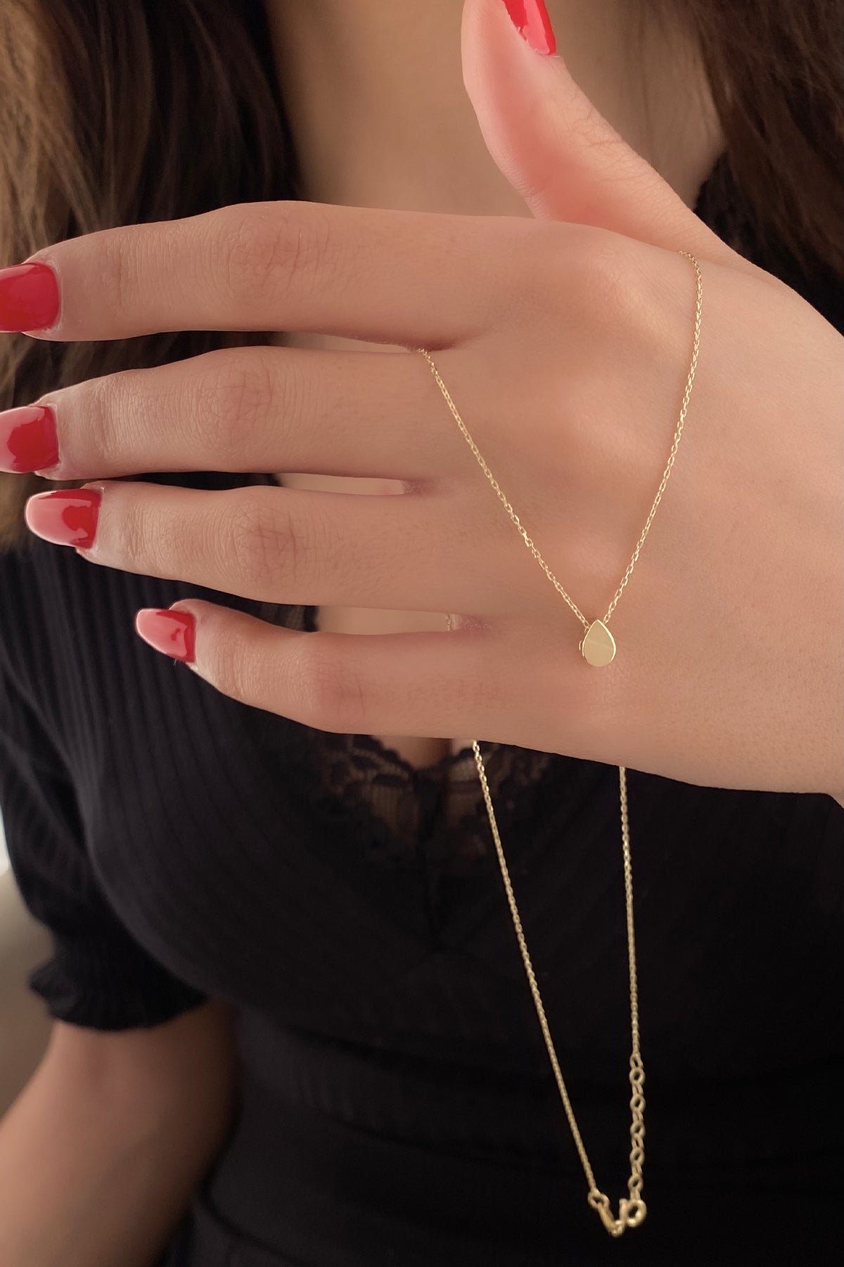 14K Gold Small Teardrop Shape Necklace