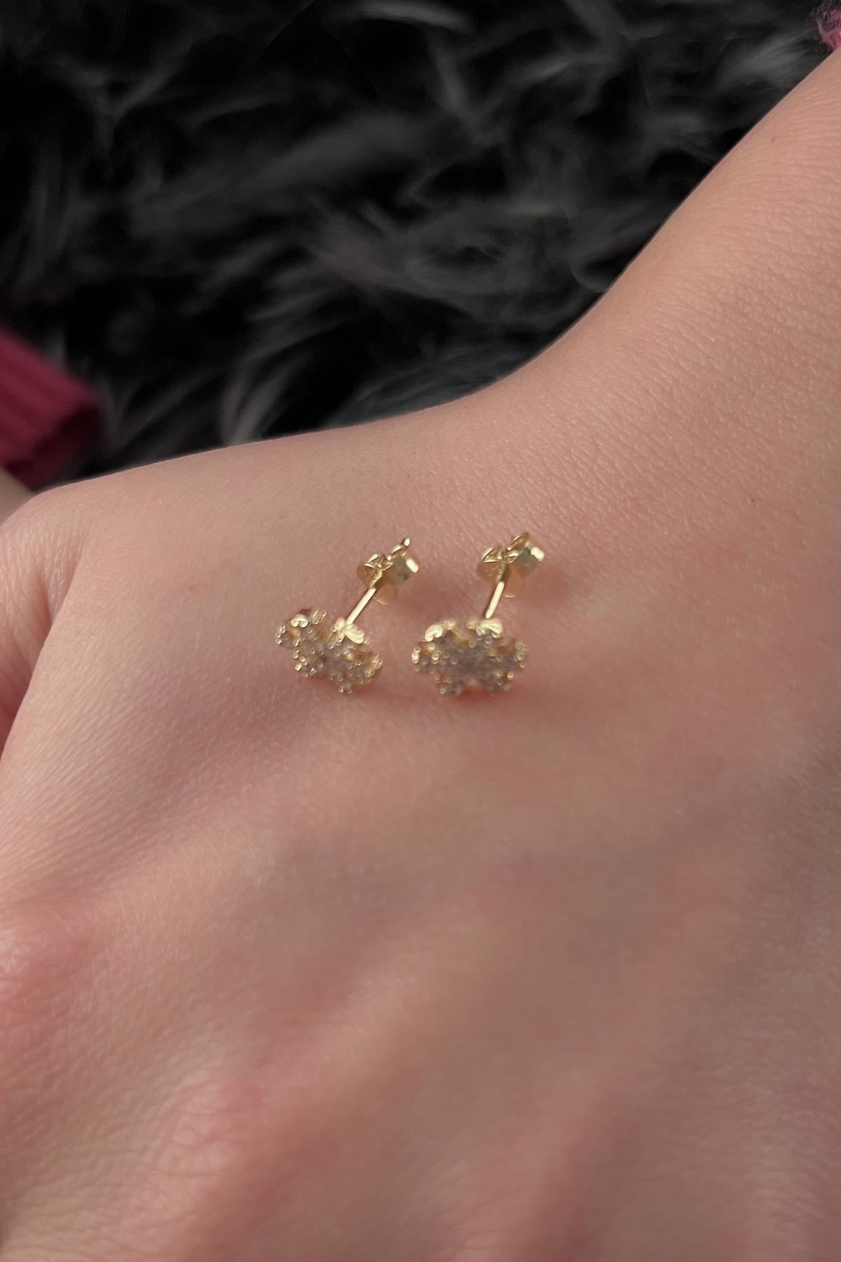 14K Gold Snowflake Shape Stud Earrings
