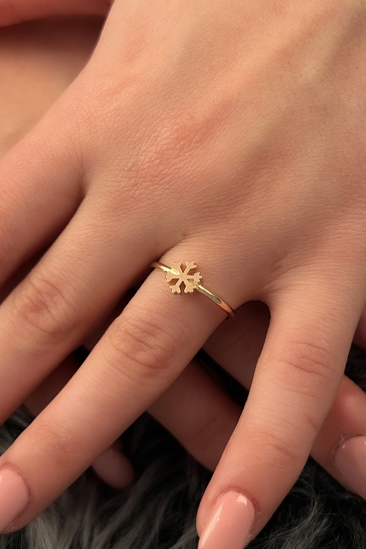 14K Gold Snowflake Shaped Ring