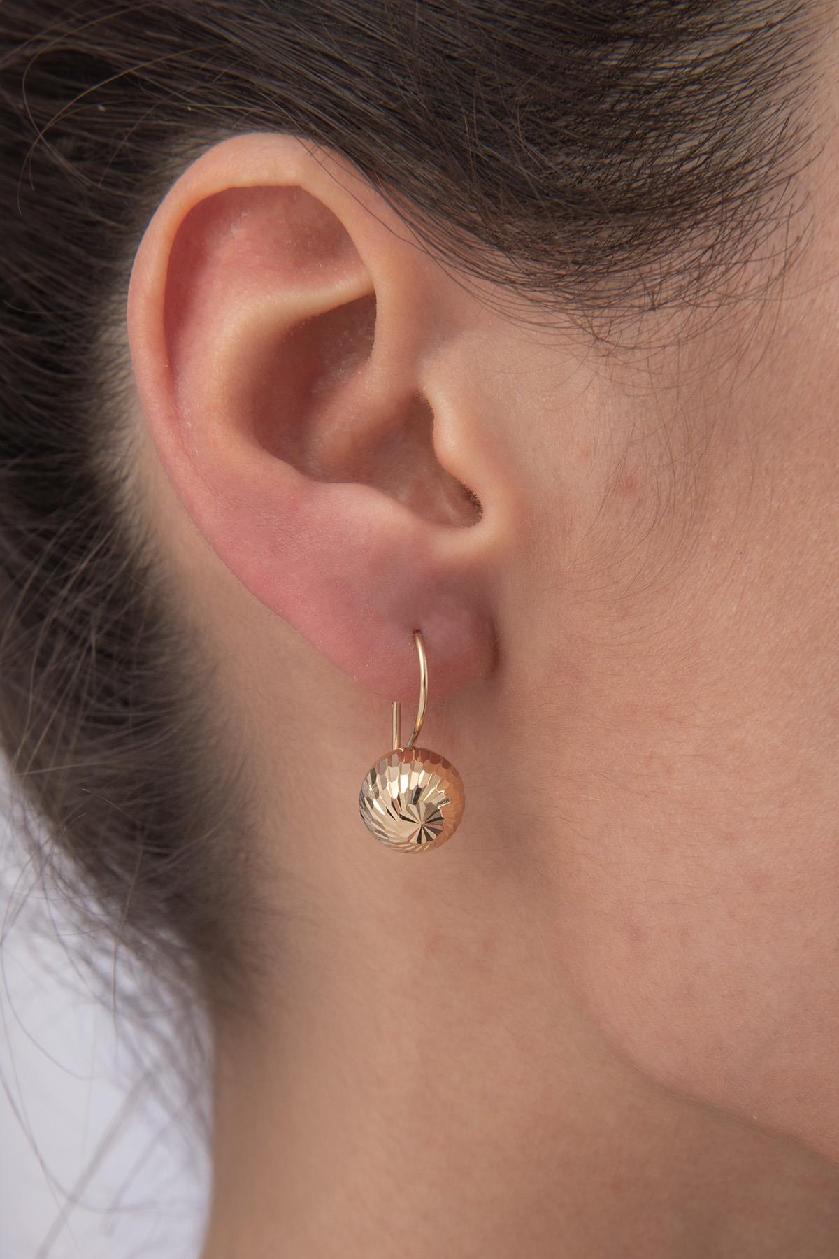 14K Gold Sparkling Euroball Earrings ( Medium )