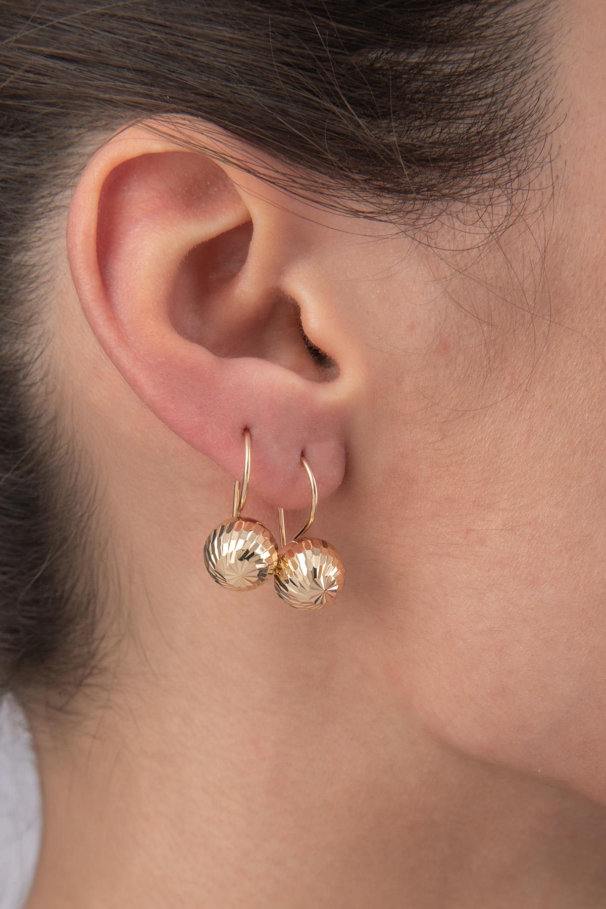 14K Gold Sparkling Euroball Earrings ( Medium )