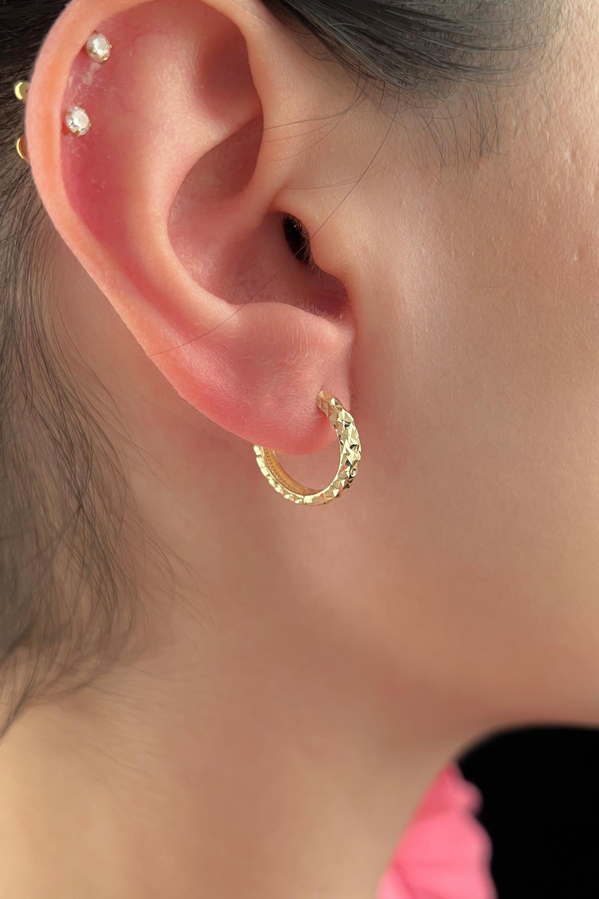 14K Gold Sparkling Hoop Earring 4