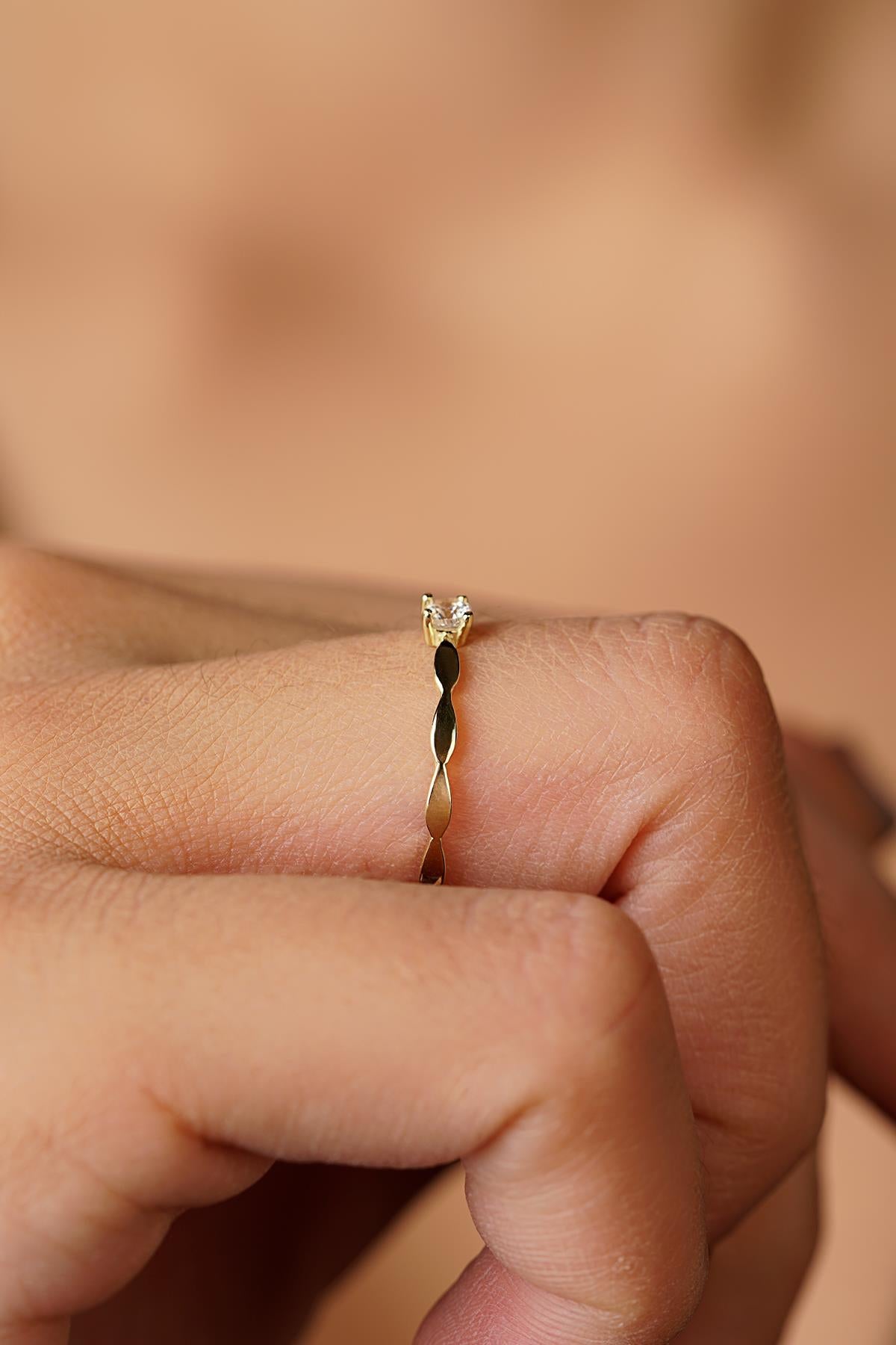 14K Gold Sparkling Solitaire Ring