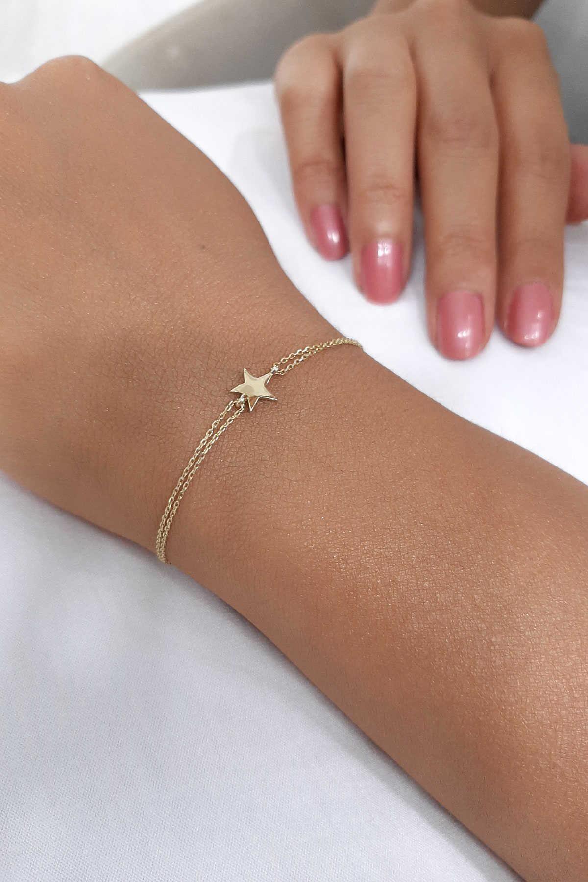14K Gold Star Shape Bracelet
