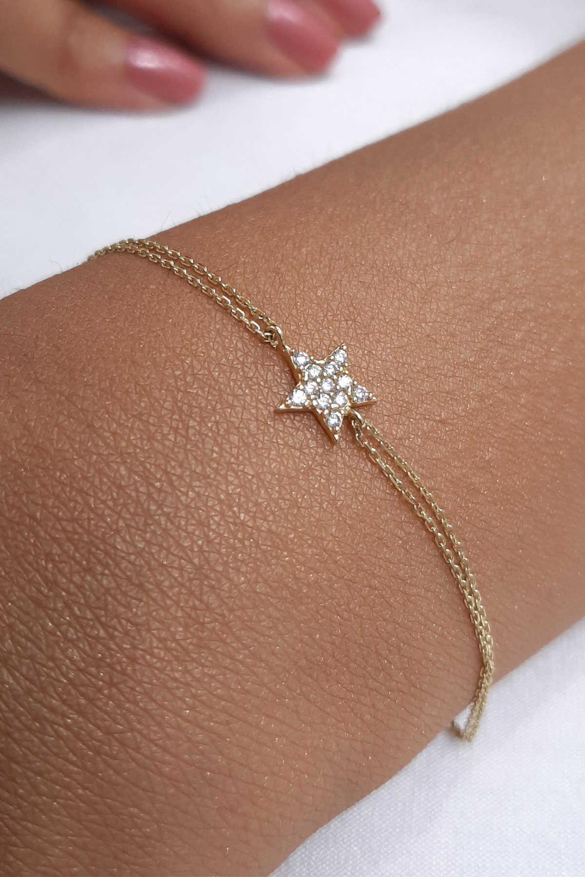 14K Gold Star Shape Bracelet With Stone