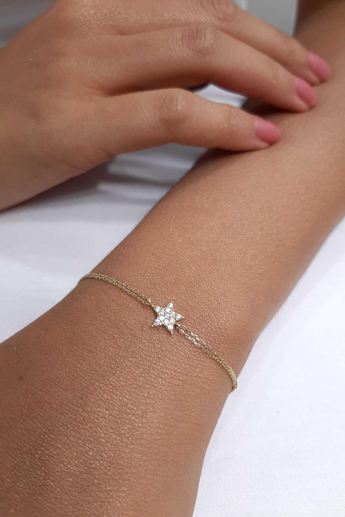 14K Gold Star Shape Bracelet With Stone