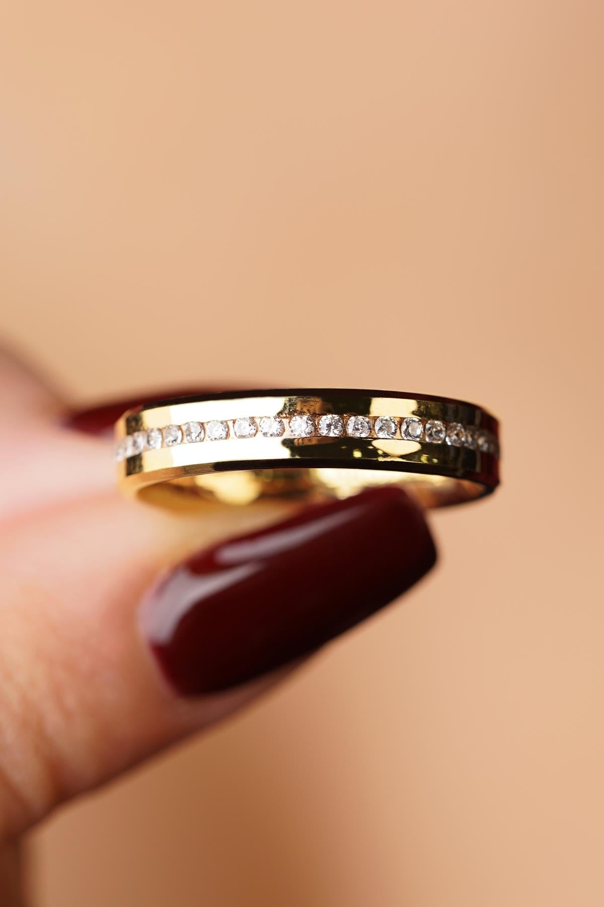 14K Gold Stella Wedding Band