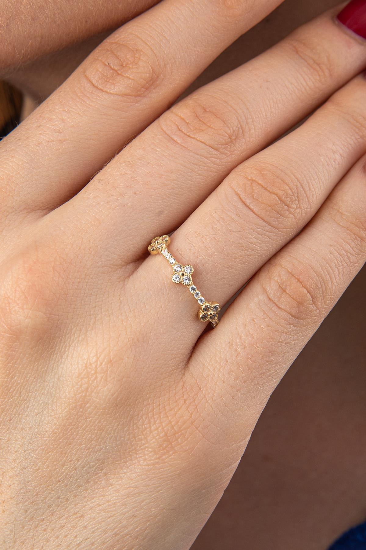 14K Gold Stone Daisy Ring