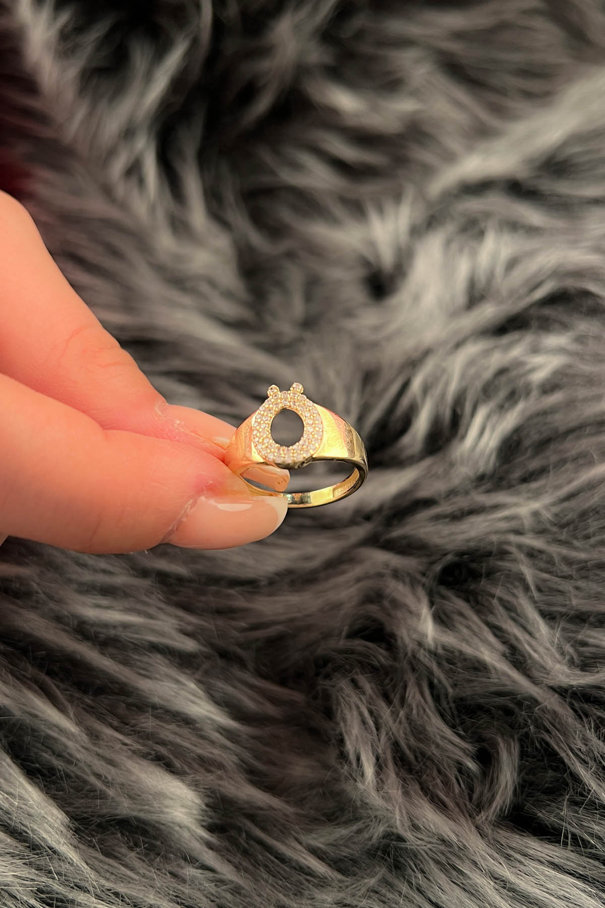 14K Gold Stone Ö Initial Ring