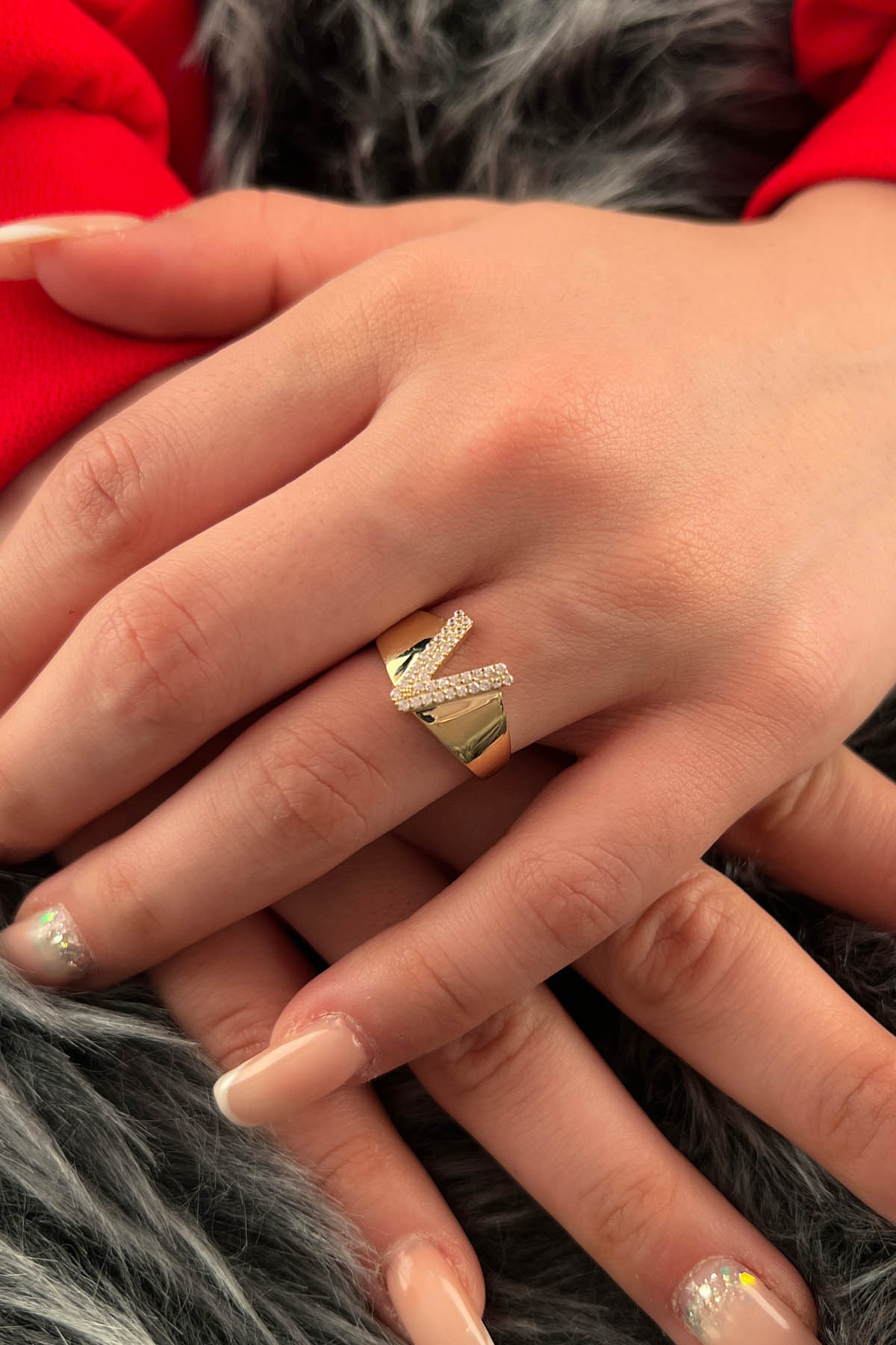 14K Gold Stone V Initial Ring