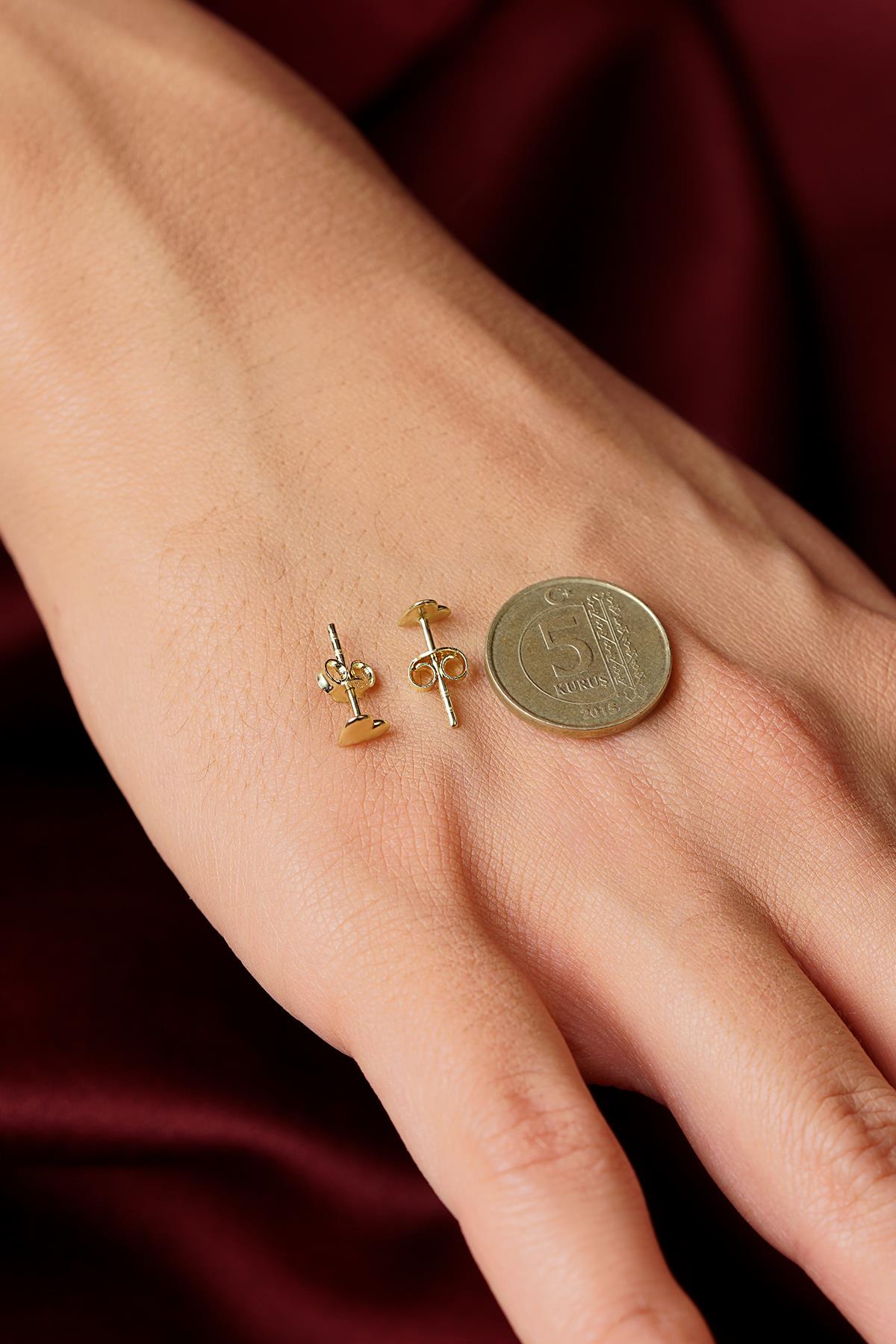 14K Gold Straight Heart Shape Stud Earrings