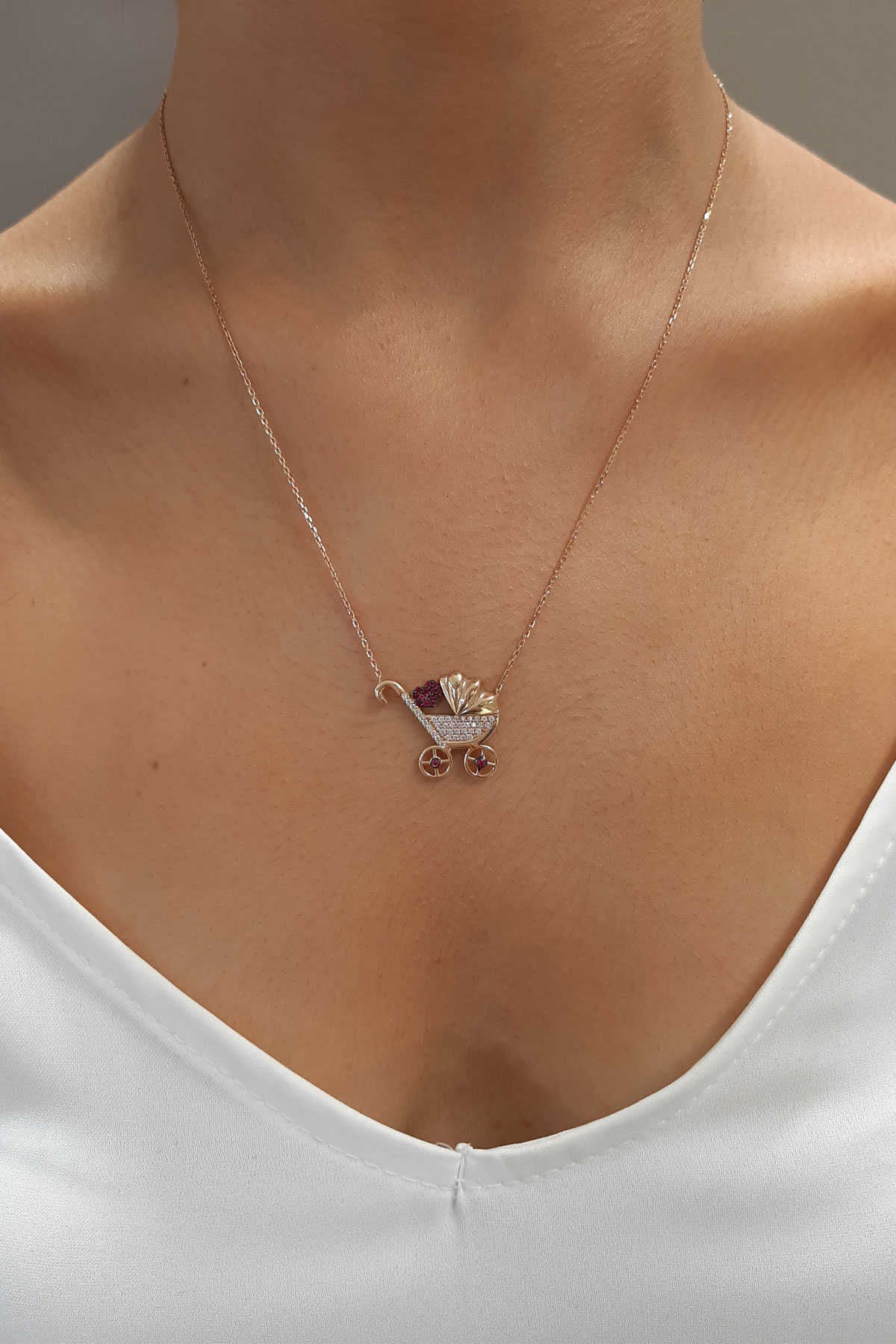 14K Gold Stroller Shape Necklace