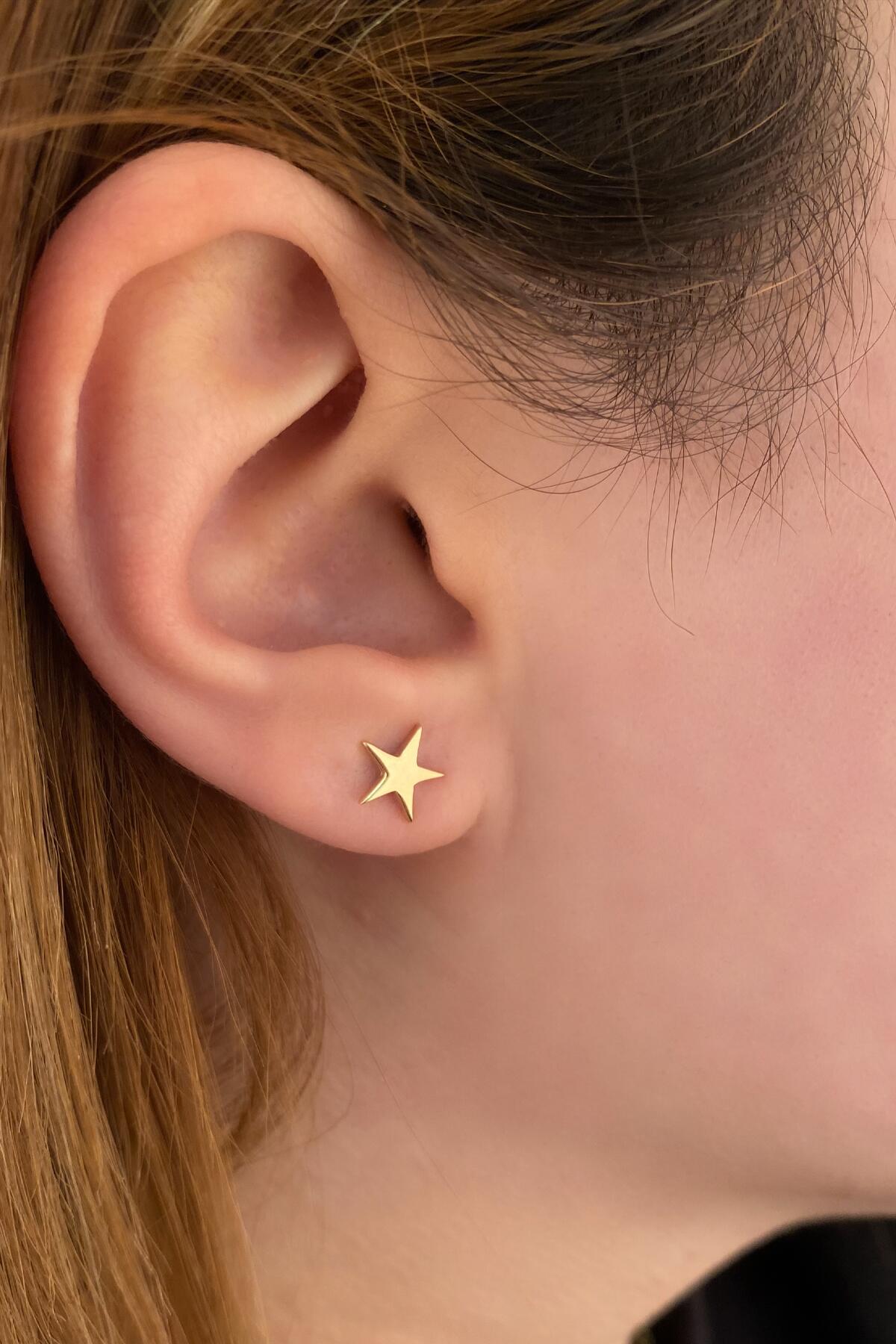 14K Gold Stud Star Shape Earrings