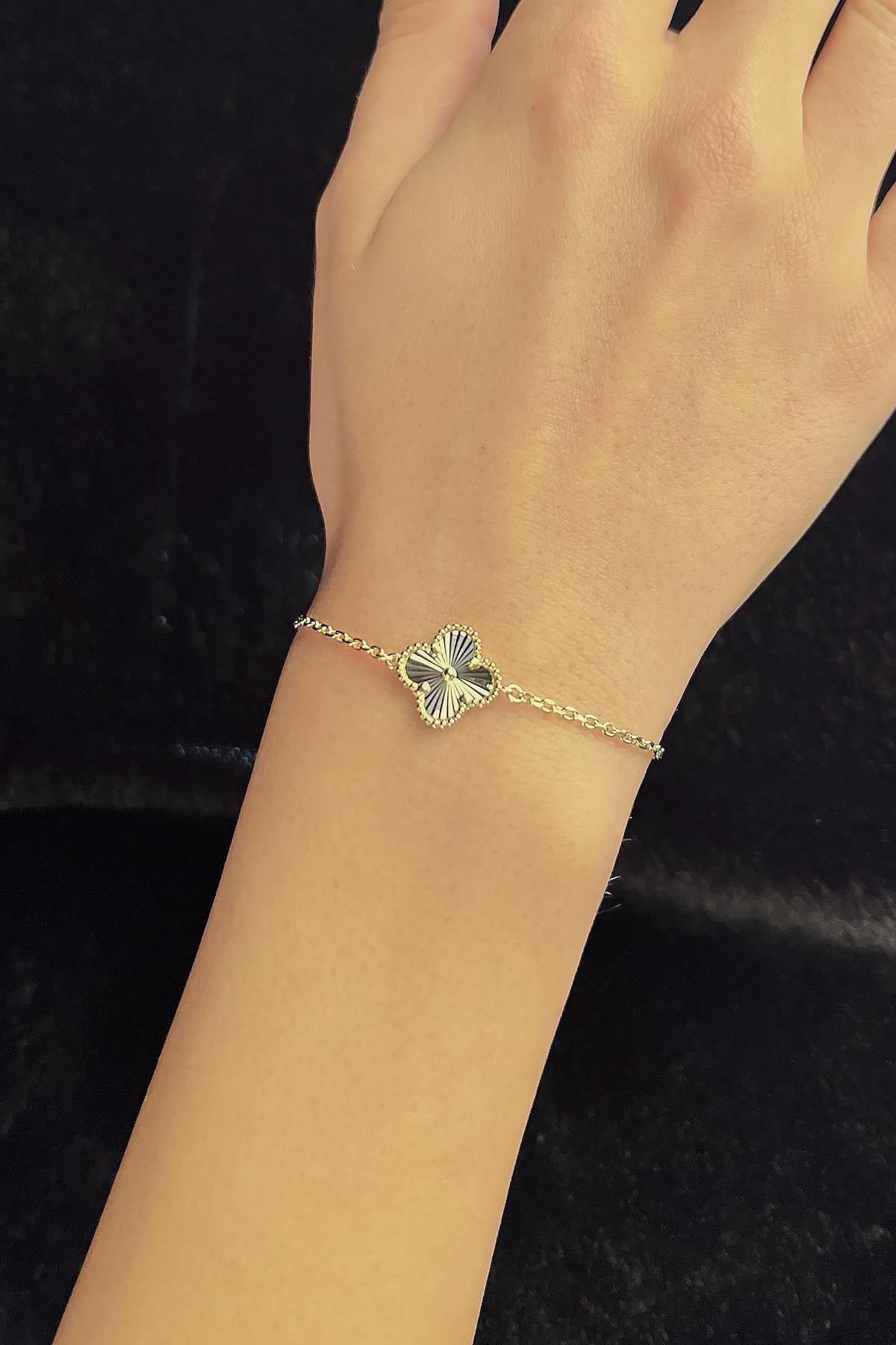 14K Gold Sunburst Clover Bracelet