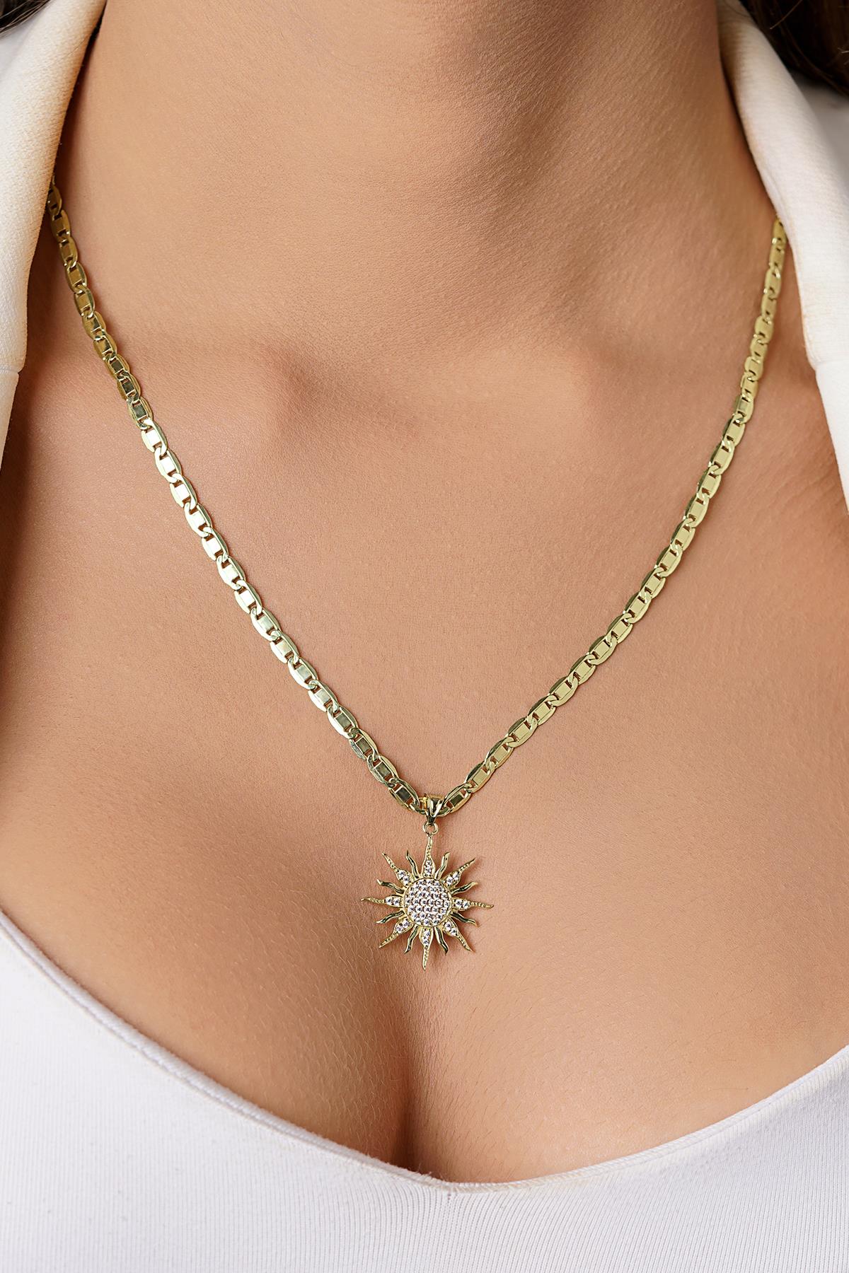 14K Gold Sunburst Pendant on Valentino Chain
