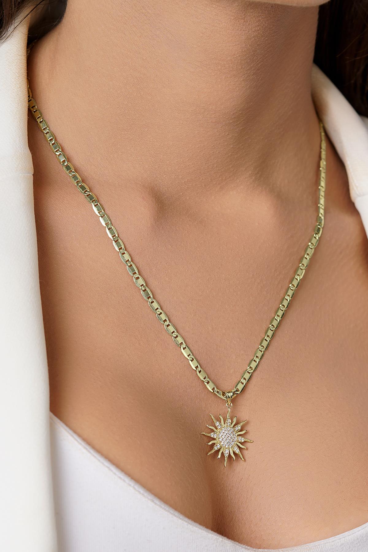 14K Gold Sunburst Pendant on Valentino Chain