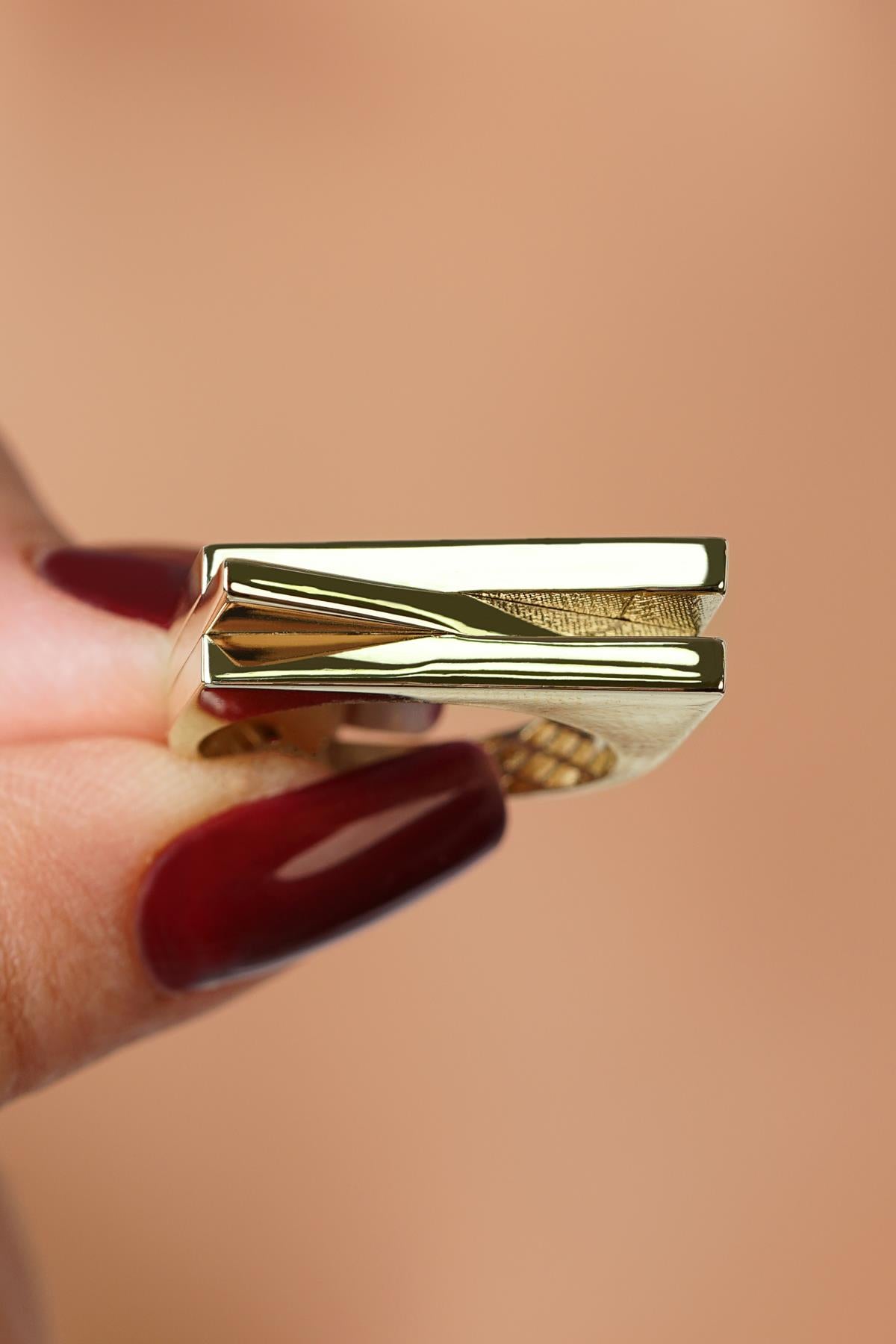 14K Gold Symmetrical Geometric Ring