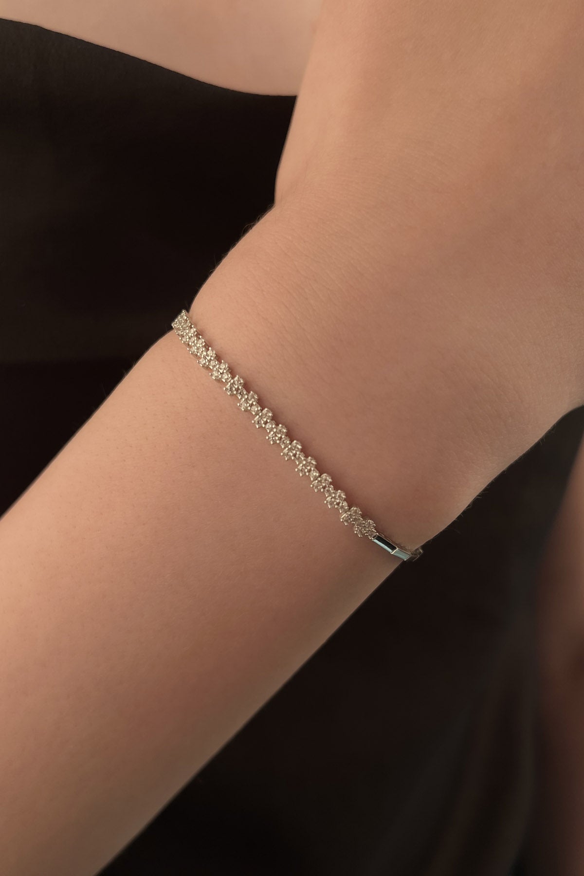 14K Gold Symmetrical Stone Array Bracelet