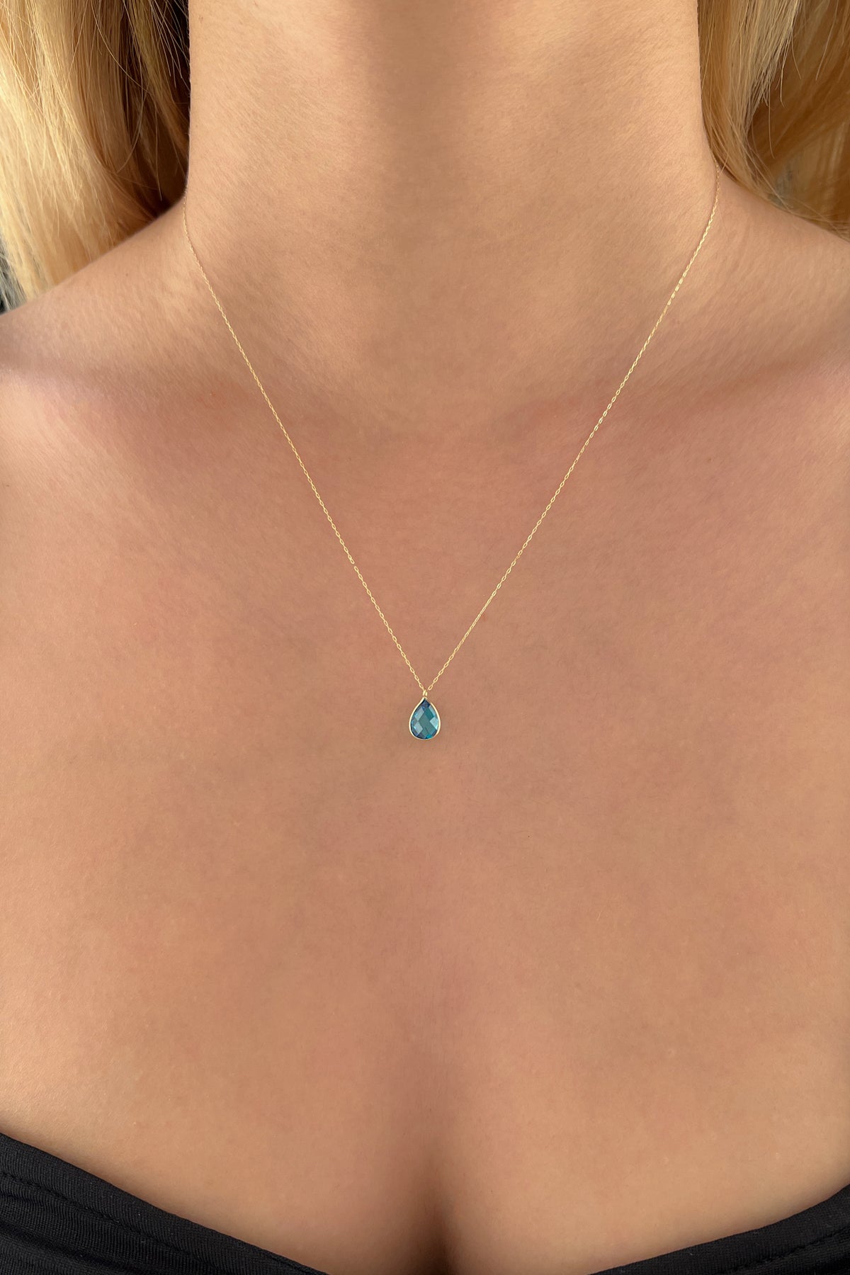 14K Gold Teardrop Shape Stone Aquamarine Necklace