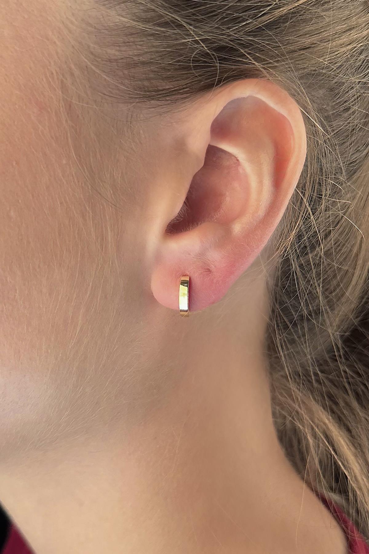 14K Gold Thin Flat Huggie Hoop Earrings