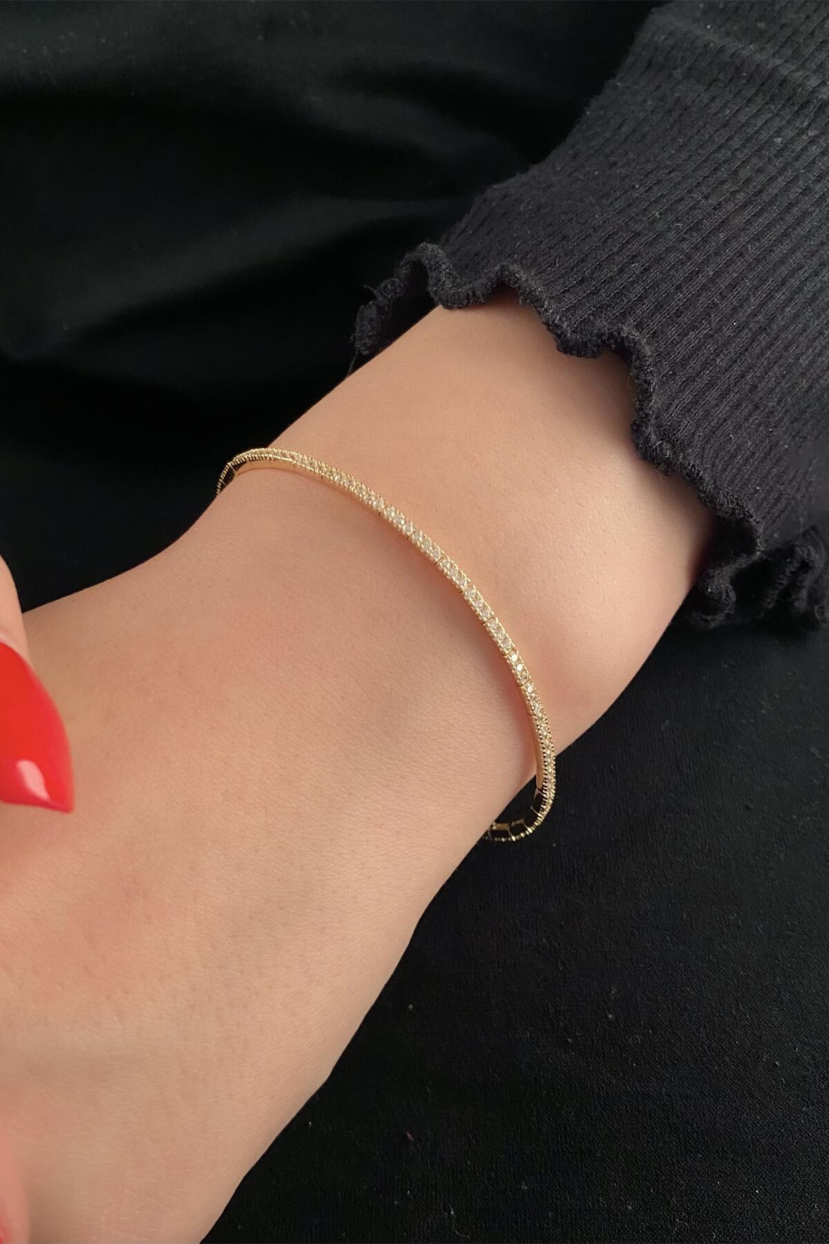 14K Gold Thin Tennis Bracelet