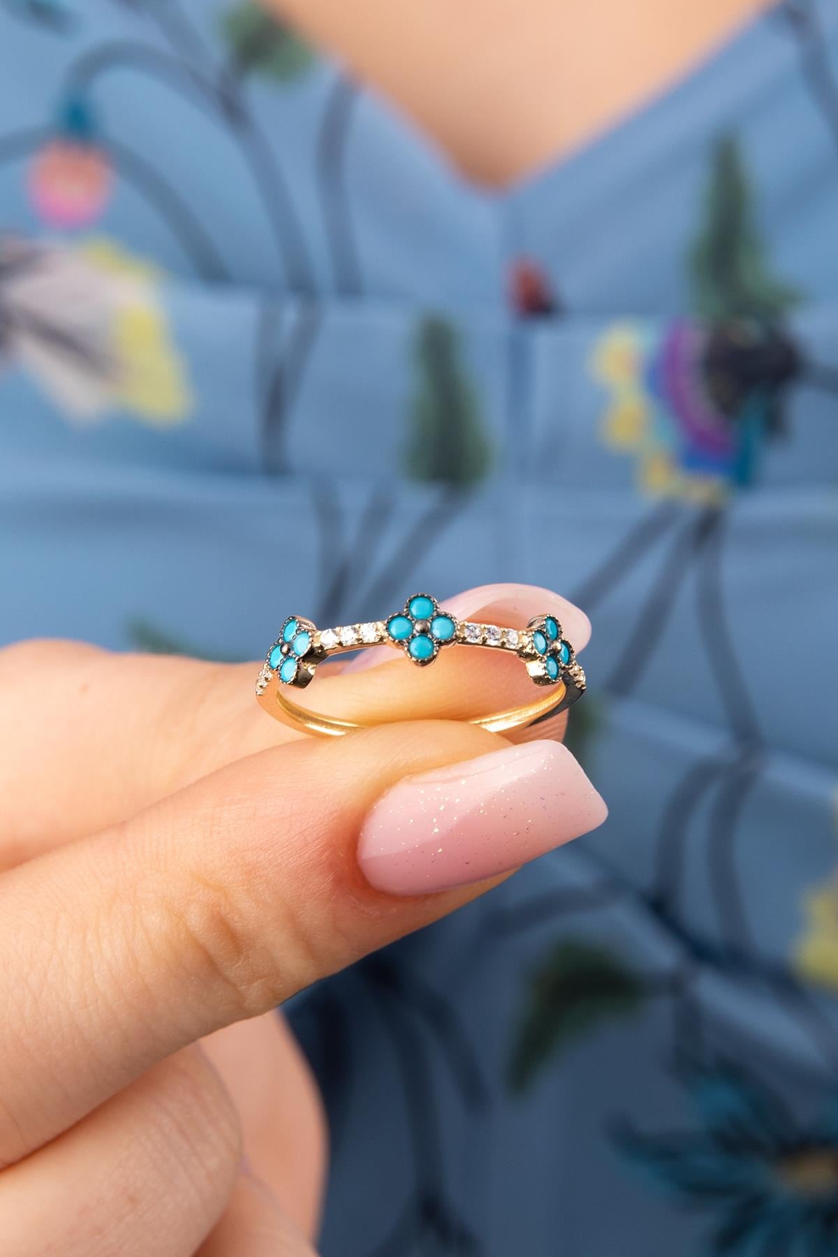 14K Gold Turquoise Stone Daisy Ring